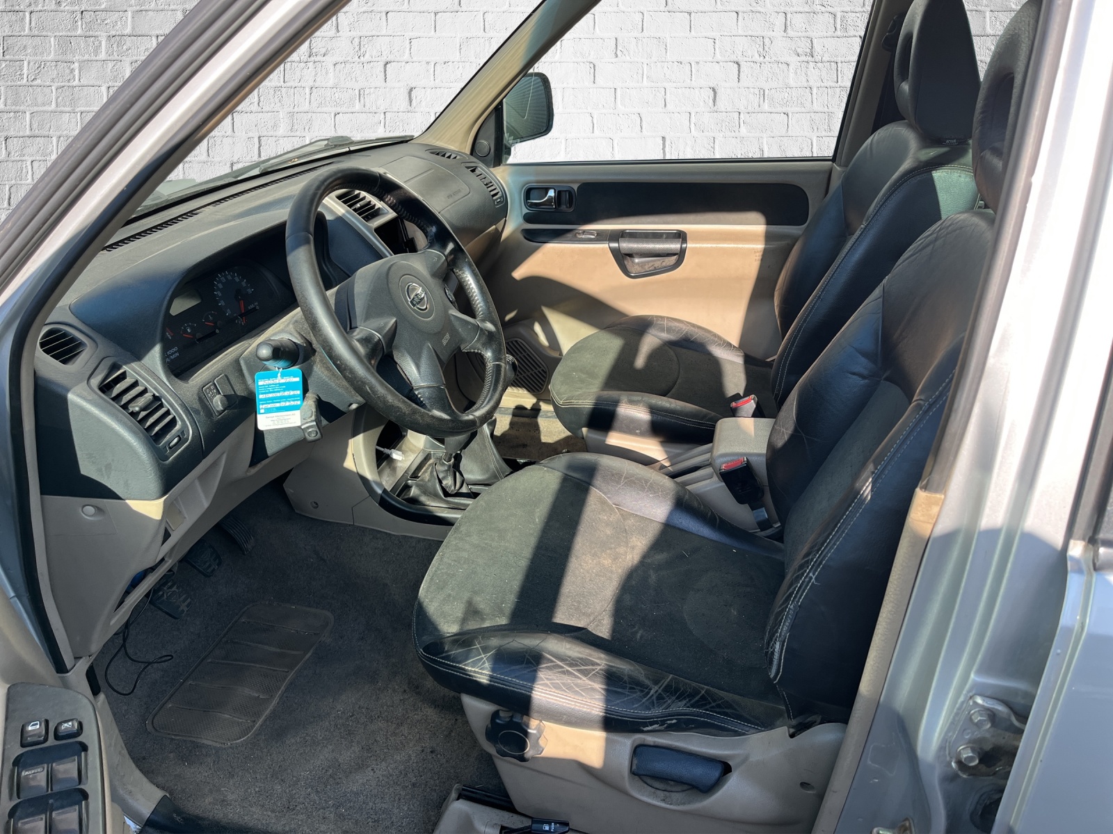 NISSAN Terrano 3.0 Di Elegance Wagon-image-2