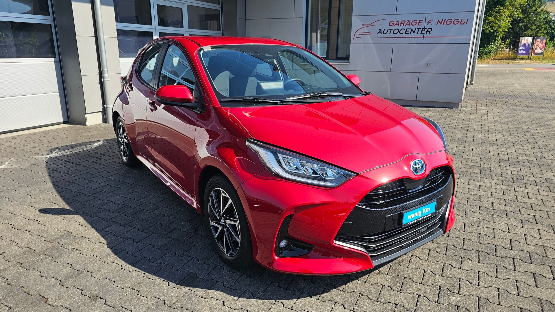 TOYOTA Yaris 1.5 Trend e-CVT-image-0