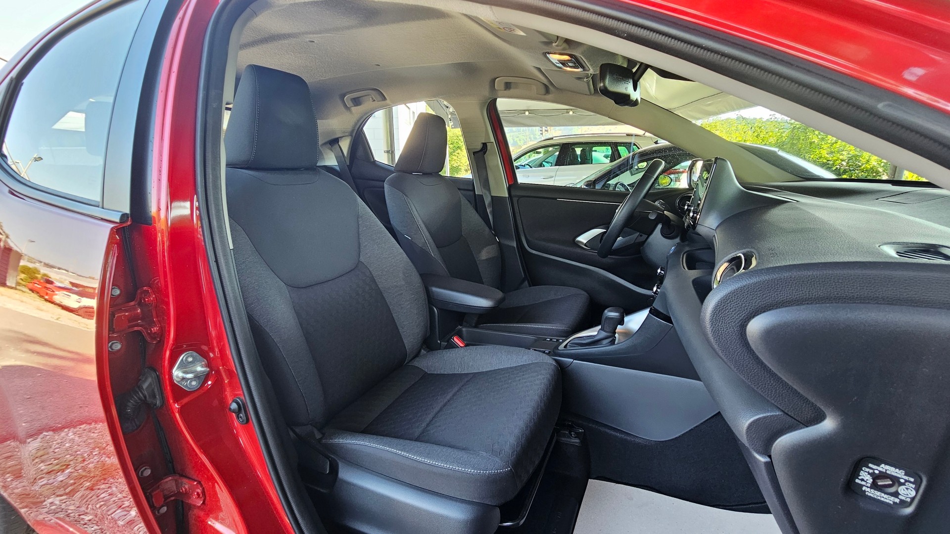 TOYOTA Yaris 1.5 Trend e-CVT-image-21