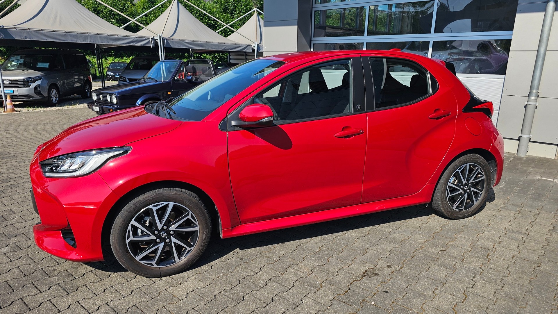 TOYOTA Yaris 1.5 Trend e-CVT-image-15