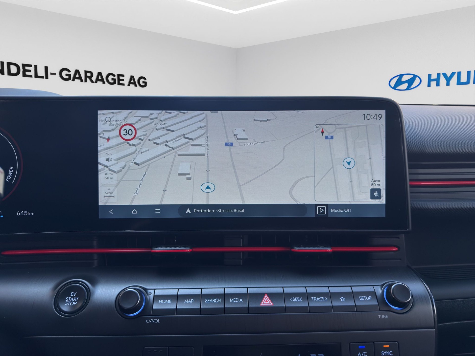 HYUNDAI Kona EV 65.4 kWh N Line-image-14