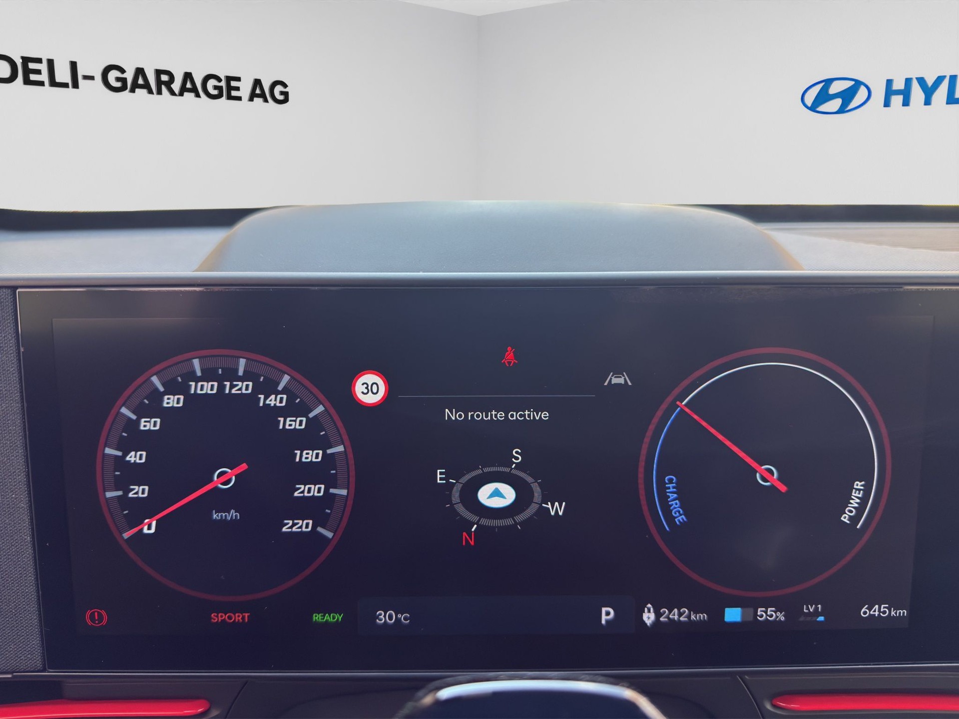 HYUNDAI Kona EV 65.4 kWh N Line-image-13