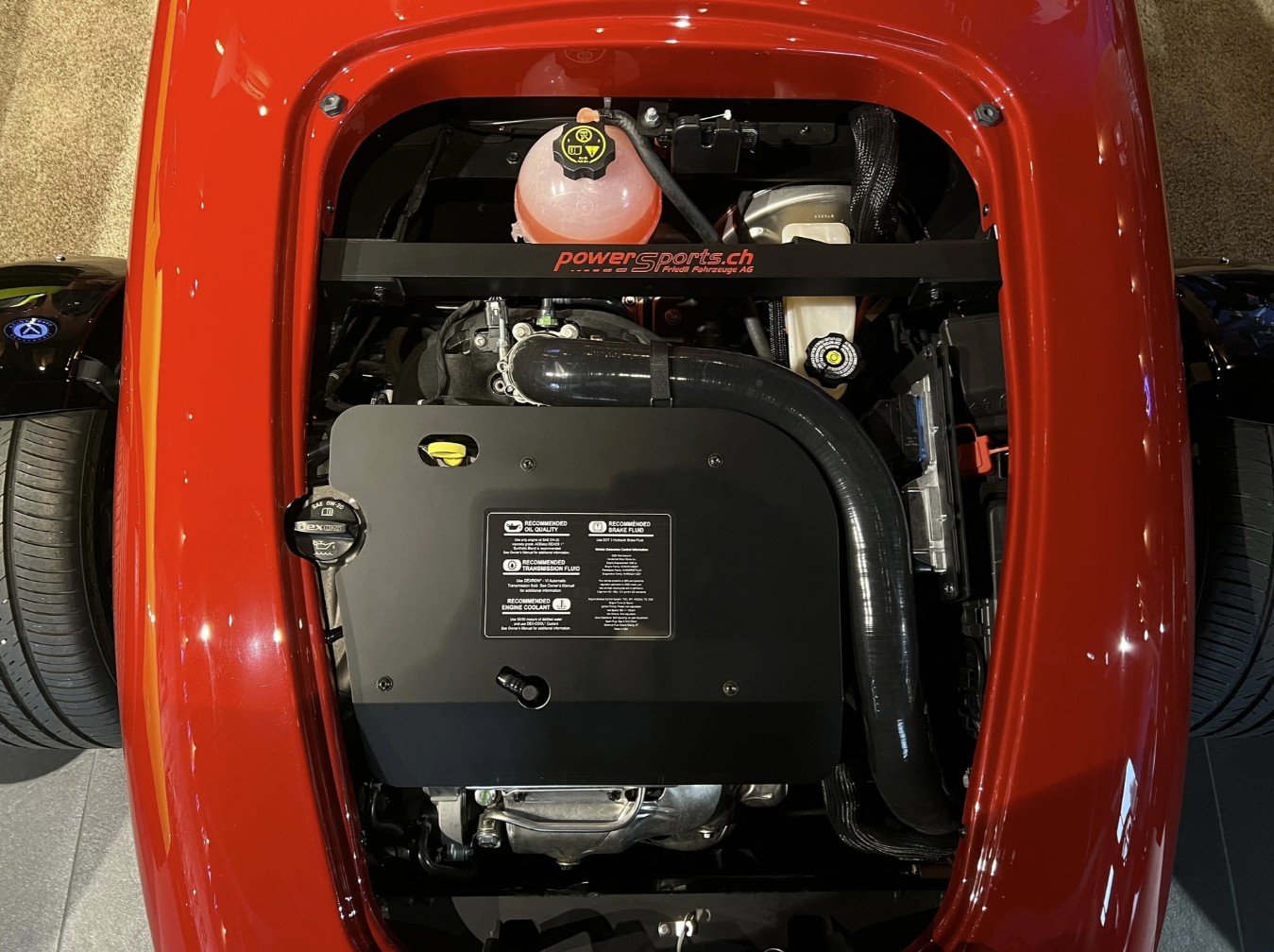 VANDERHALL Carmel GT-image-14