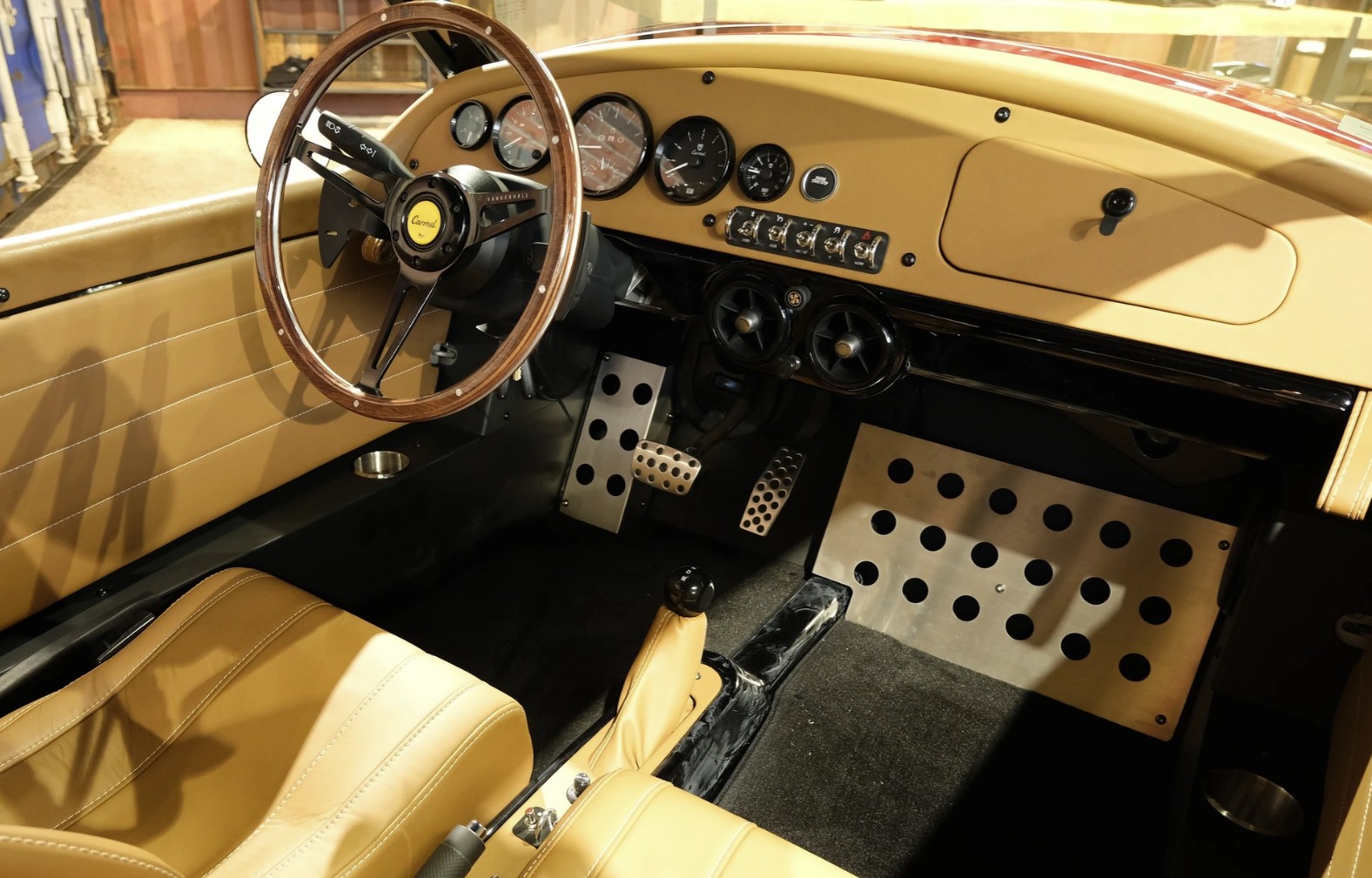 VANDERHALL Carmel GT-image-8