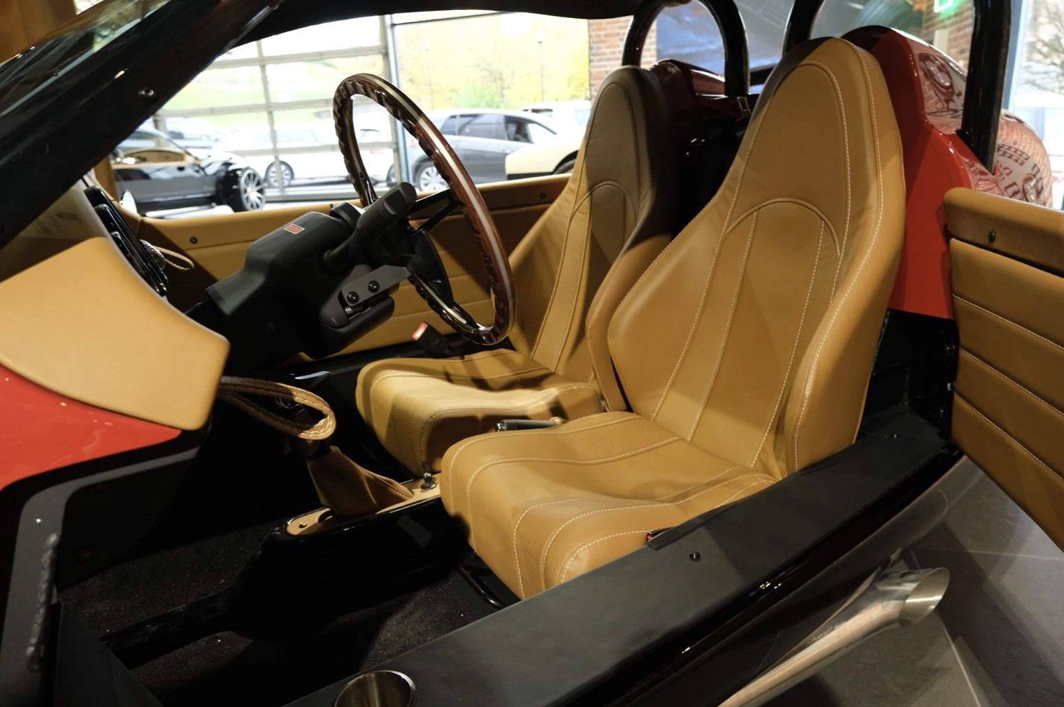 VANDERHALL Carmel GT-image-5