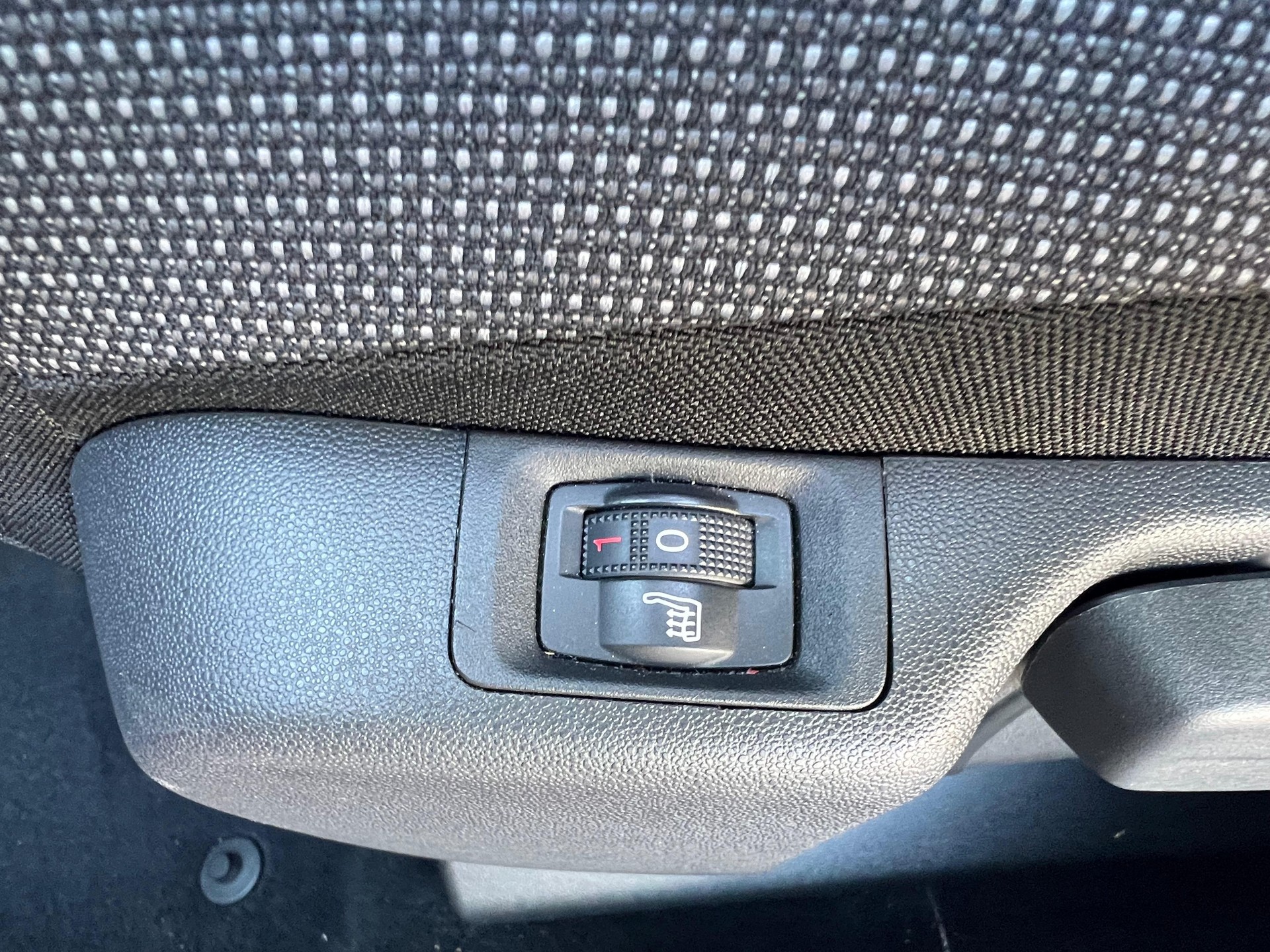 CITROEN C3 Aircross 1.2 PureTech 130 Swiss Edition-image-17