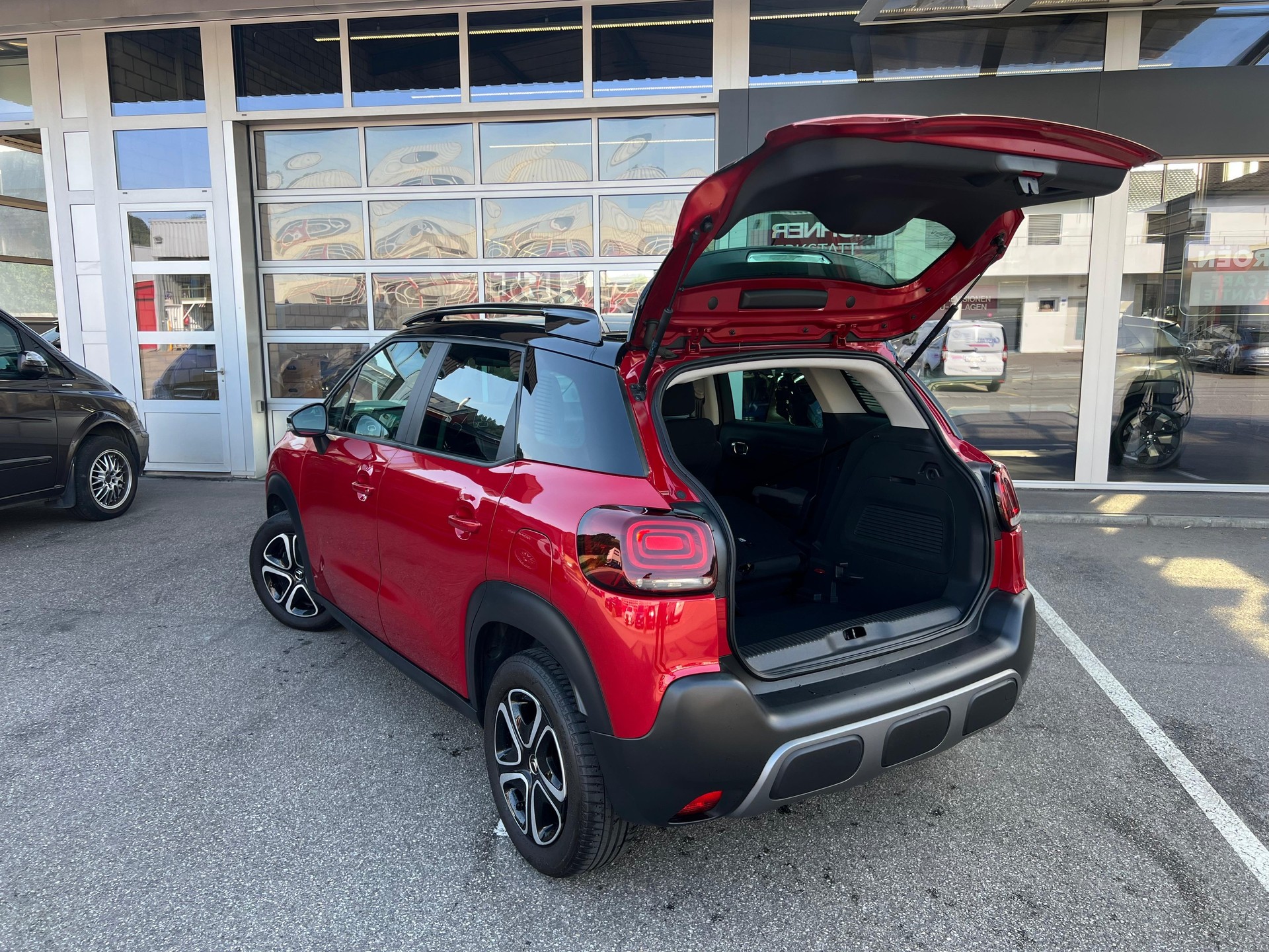 CITROEN C3 Aircross 1.2 PureTech 130 Swiss Edition-image-8