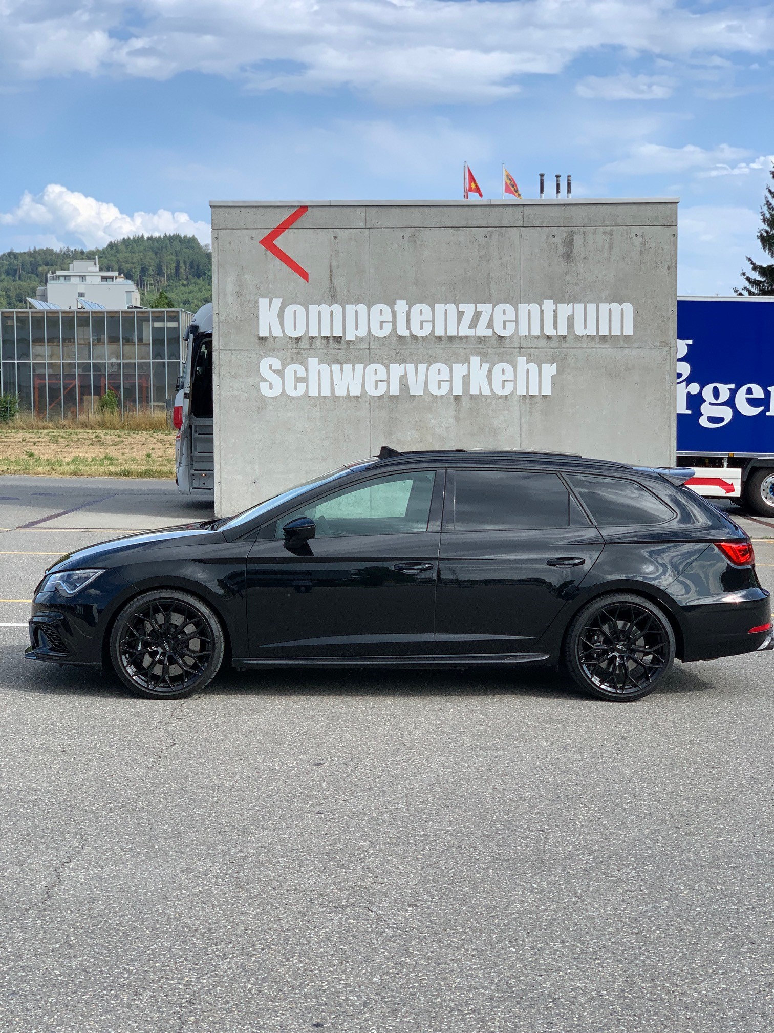 SEAT 2.0 TSI 300 Cupra R 4Drive DSG-image-1