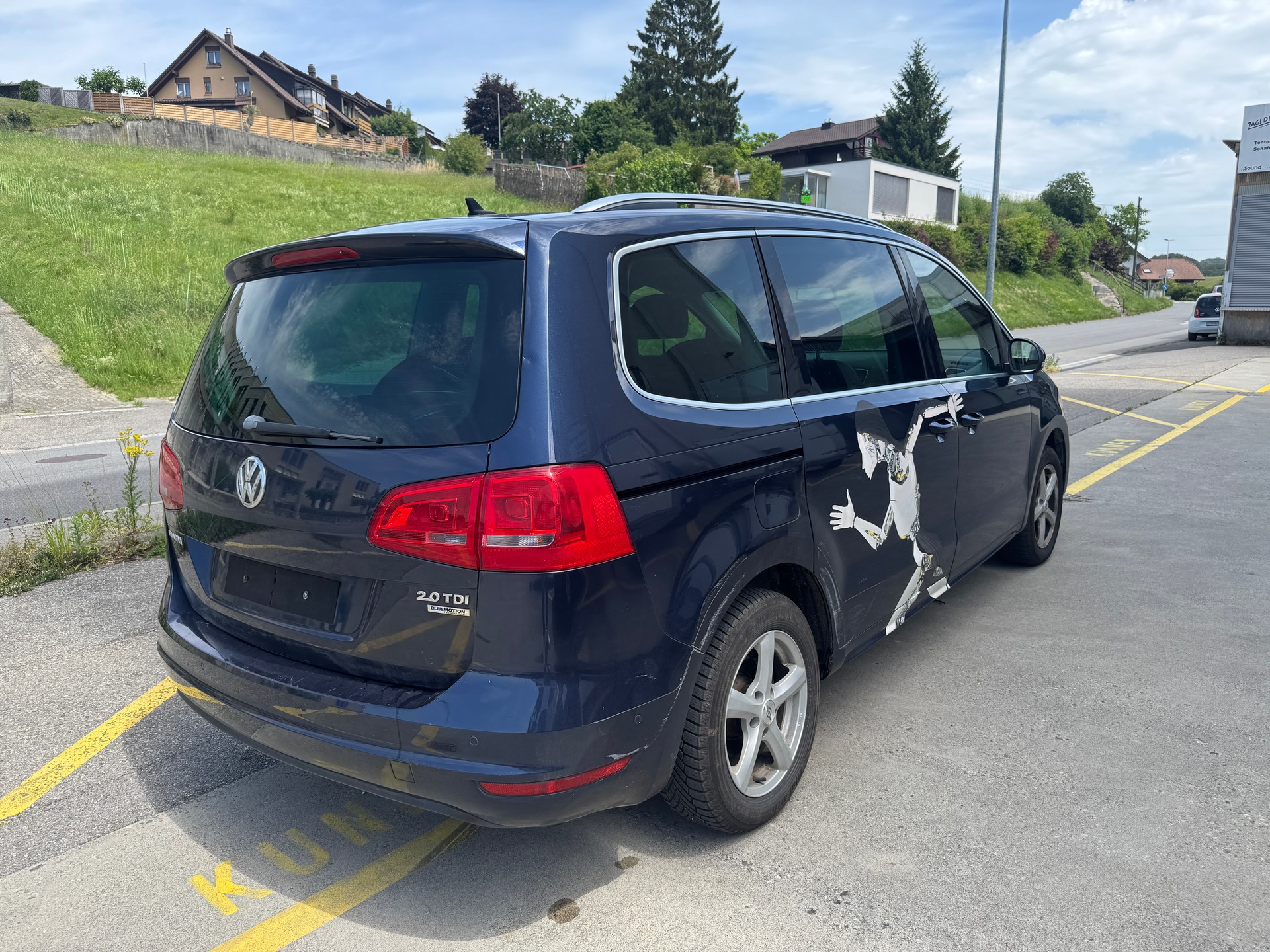 VW Sharan 2.0 TDI BlueMotion Technology Highline-image-4