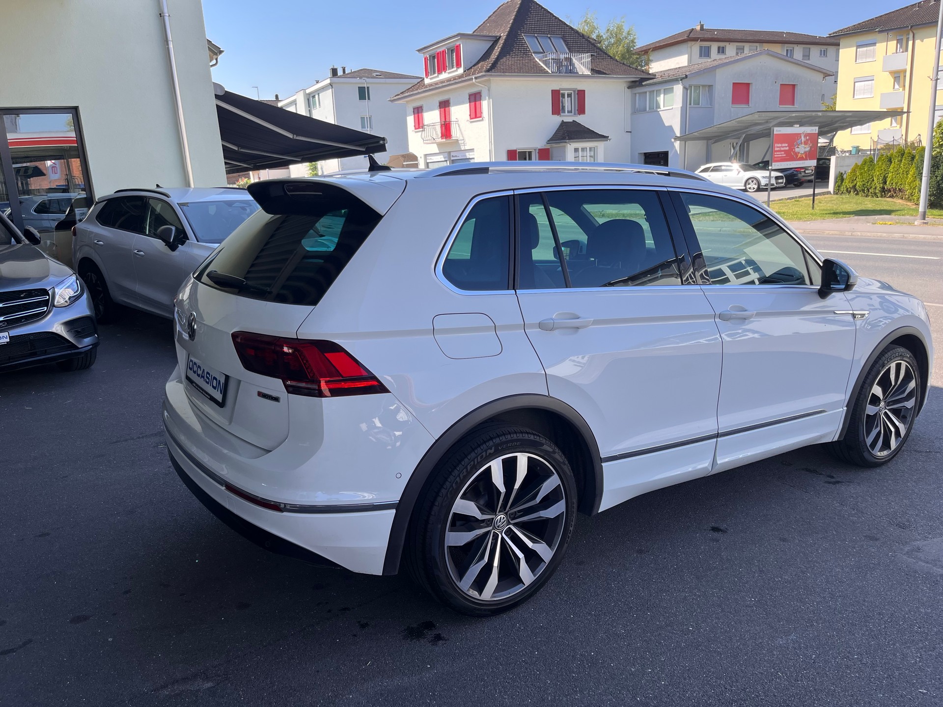 VW Tiguan 2.0TSI Highline 4Motion DSG-image-2