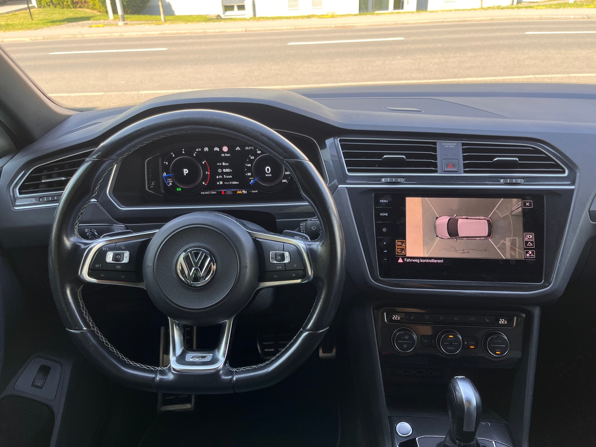 VW Tiguan 2.0TSI Highline 4Motion DSG-image-5