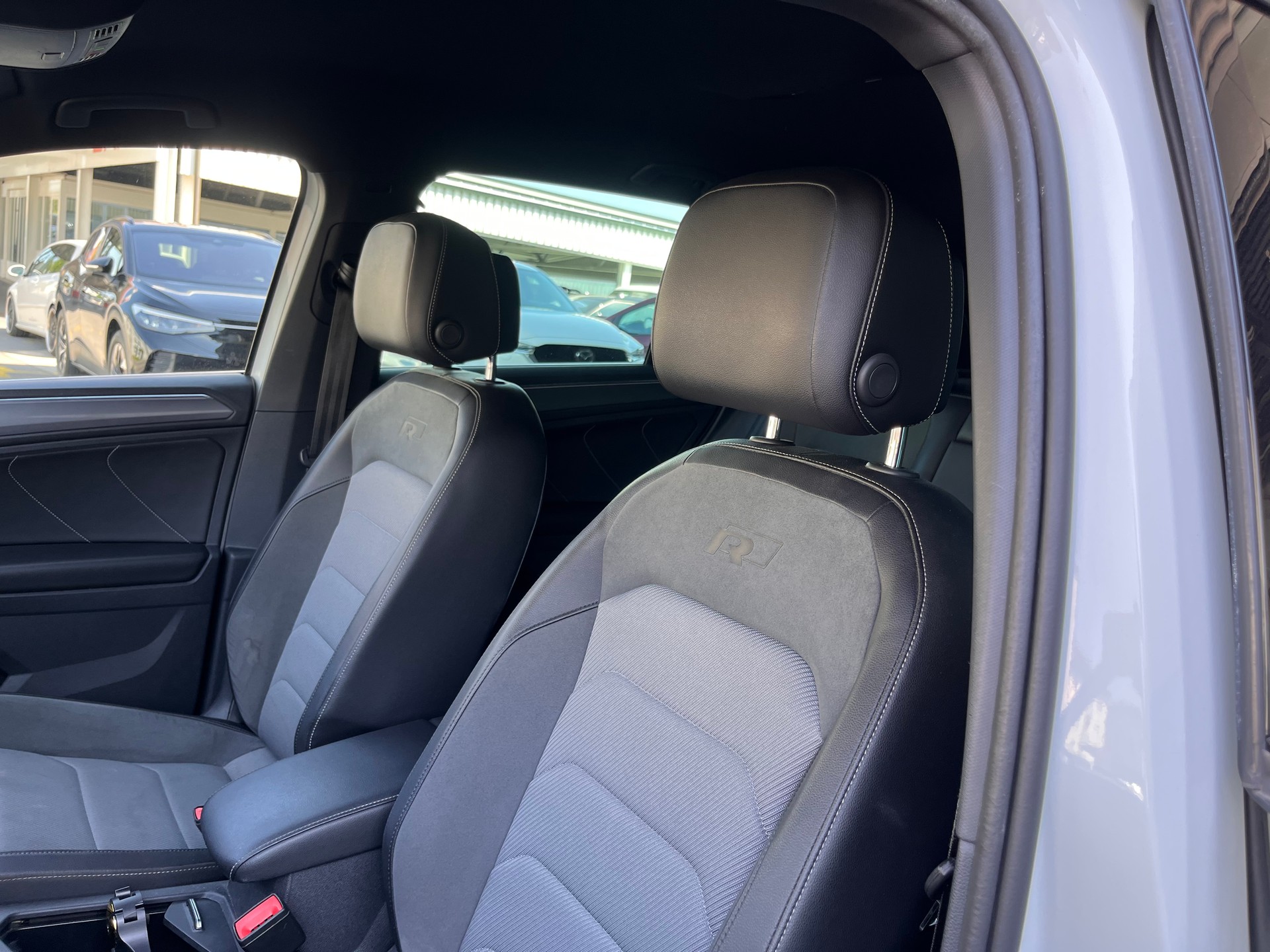 VW Tiguan 2.0TSI Highline 4Motion DSG-image-4