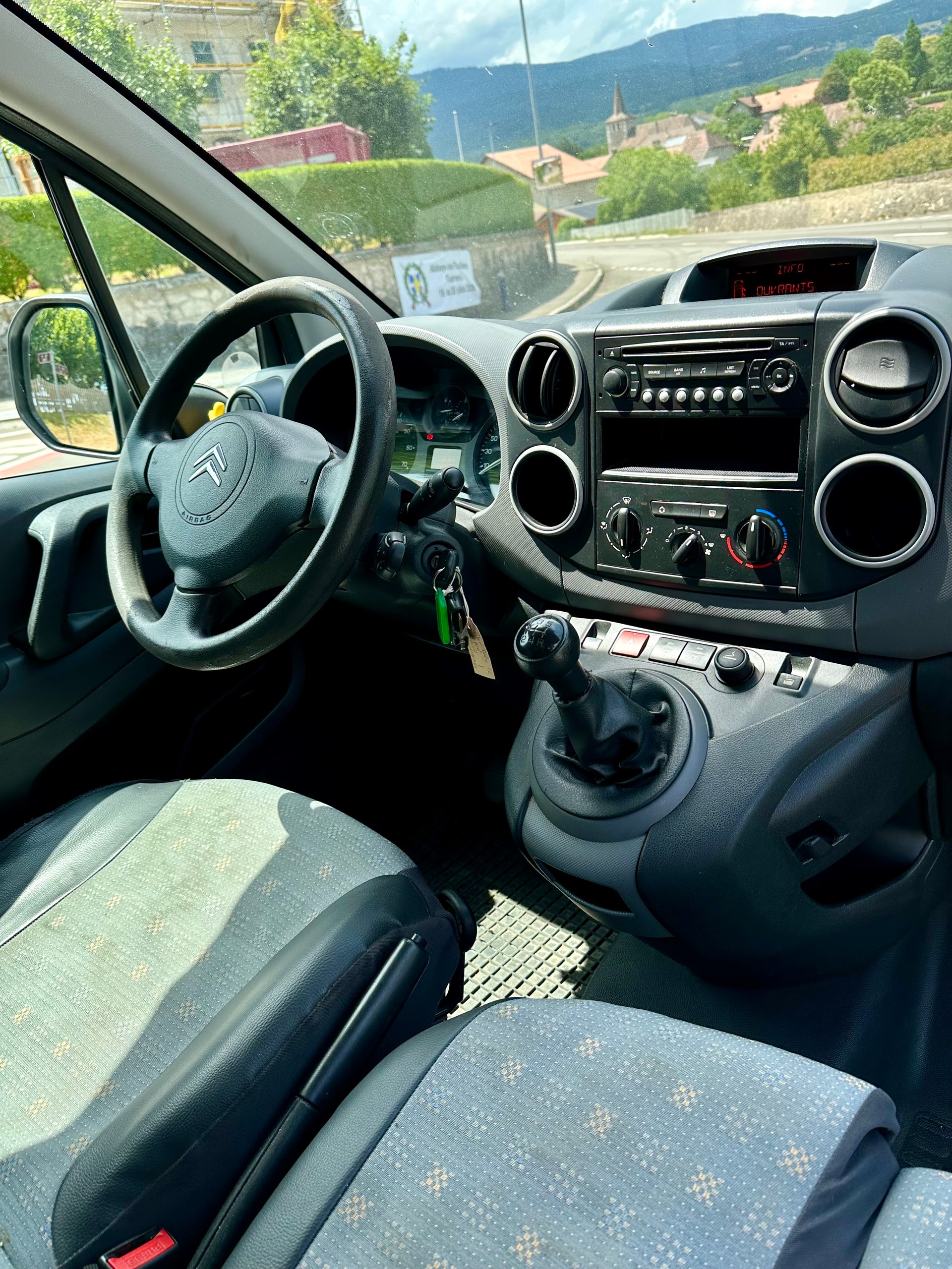 CITROEN Berlingo 1.6i 600-image-9