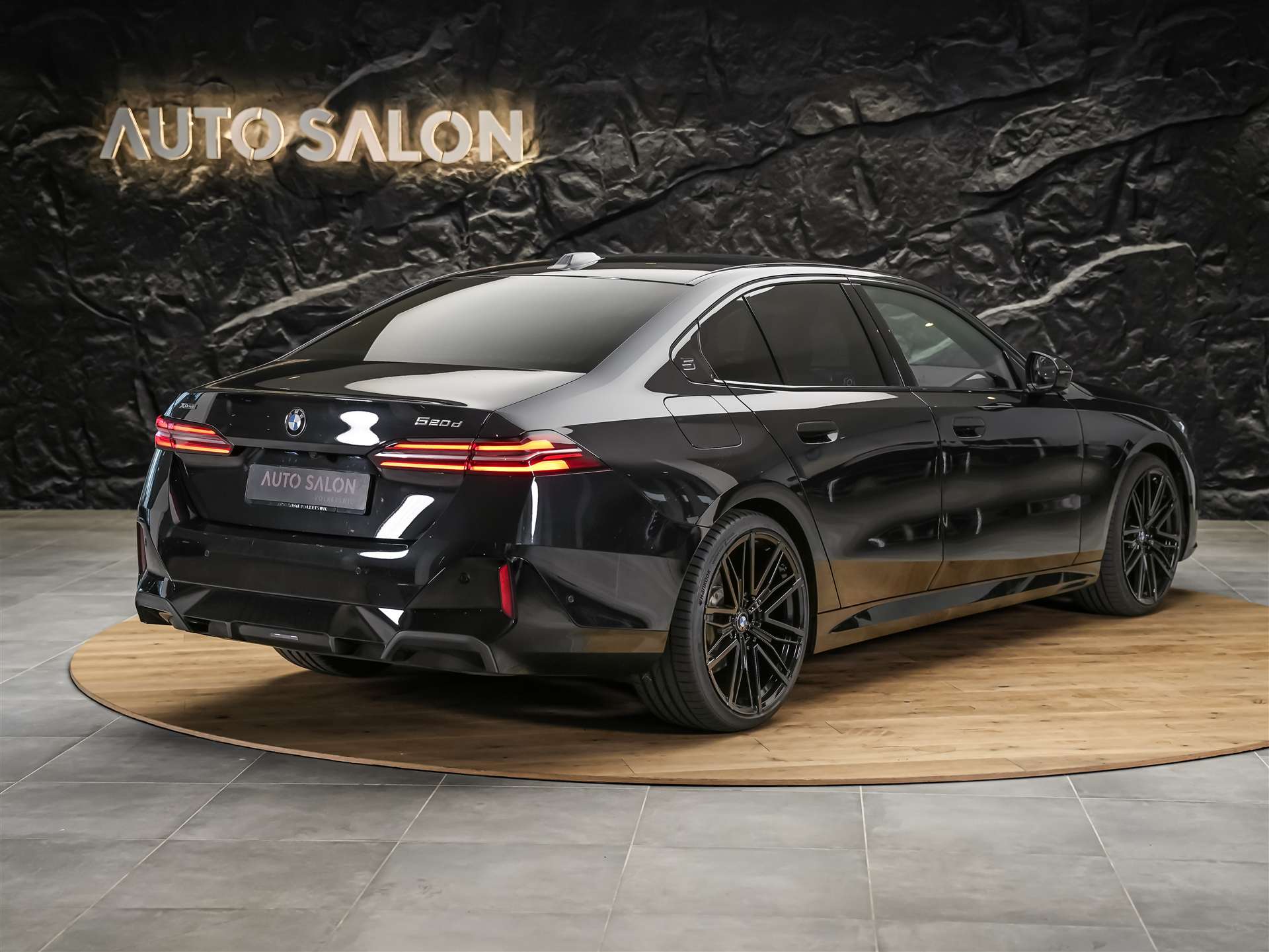 BMW 520d xDrive M Sport Steptronic *Werksgarantie*21" Felgen*Head Up*Sitzbelüftung*-image-5