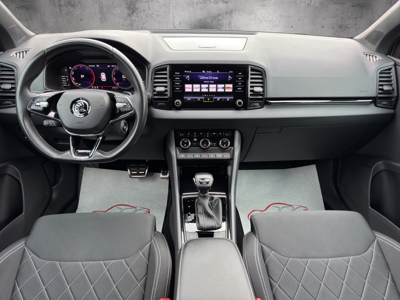 SKODA Karoq 2.0 TDI CR Ambition 4x4 DSG-image-8