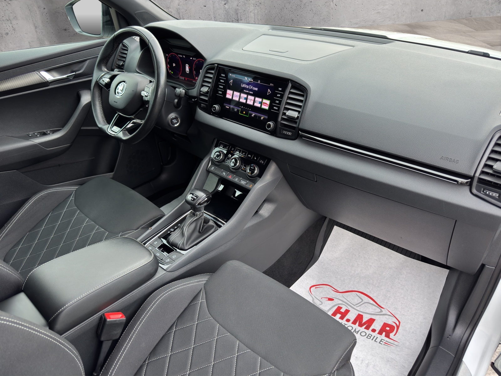 SKODA Karoq 2.0 TDI CR Ambition 4x4 DSG-image-9