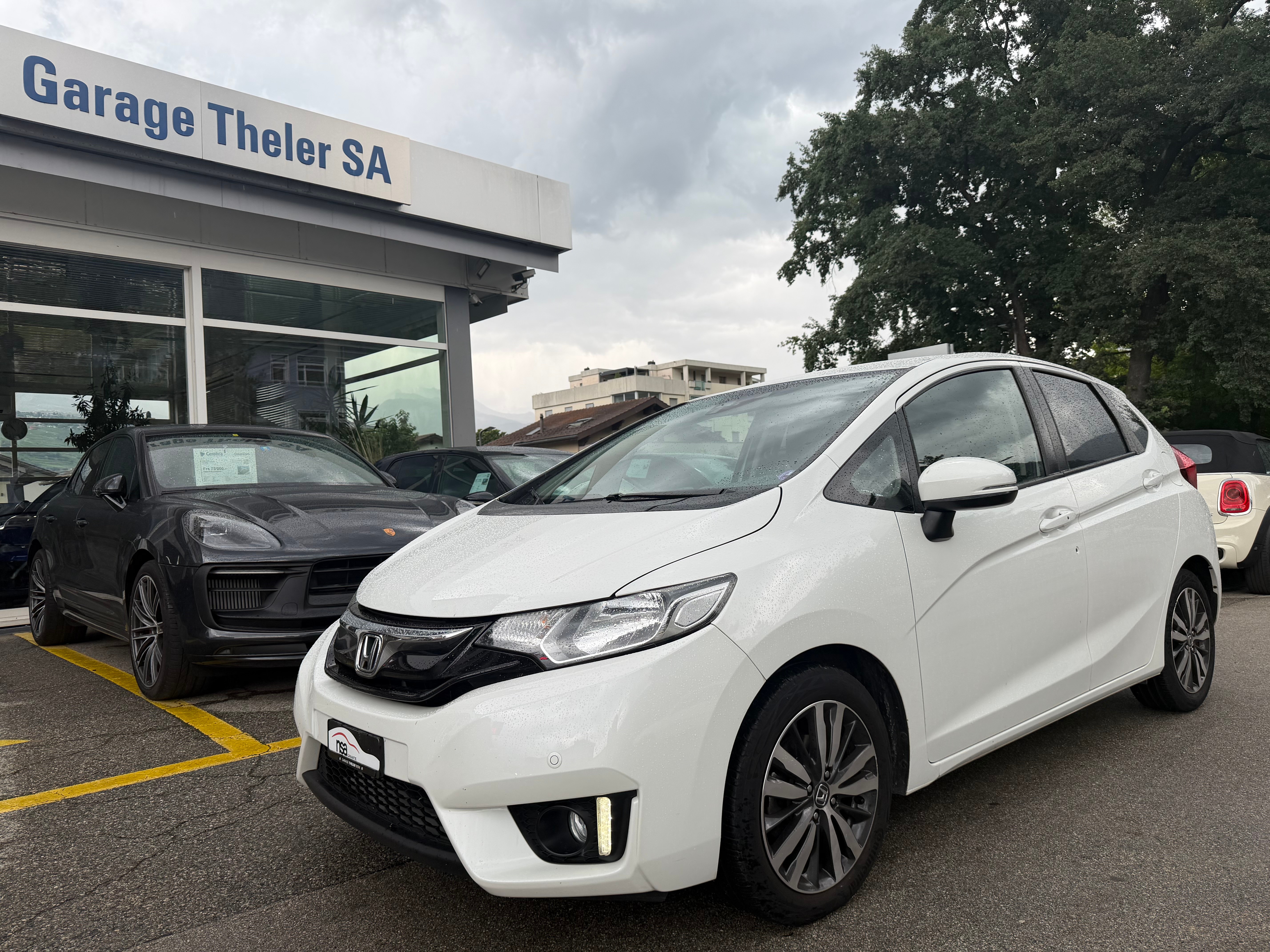 Car photo