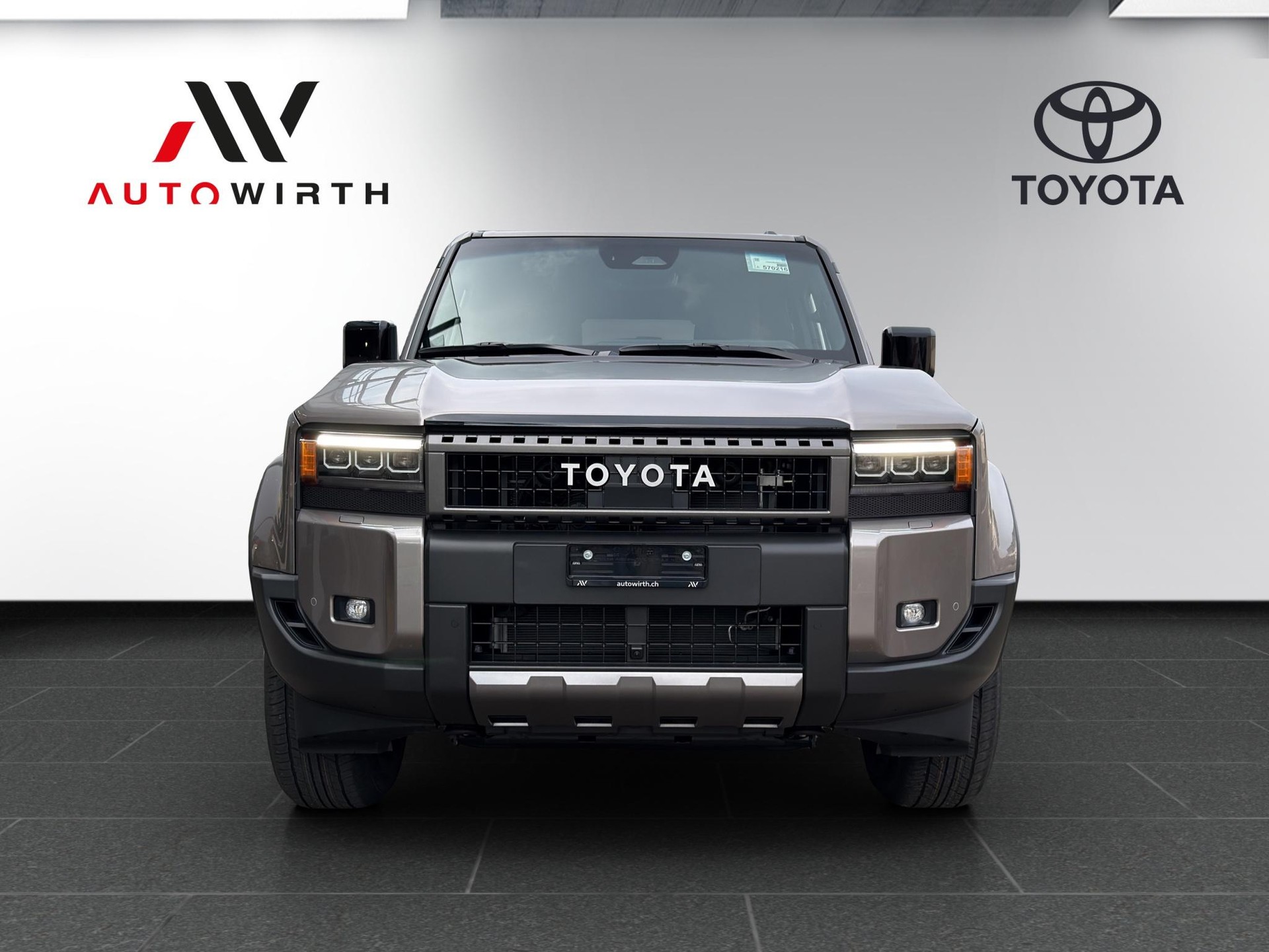 TOYOTA Land Cruiser 2.8 D 48V Style-image-1