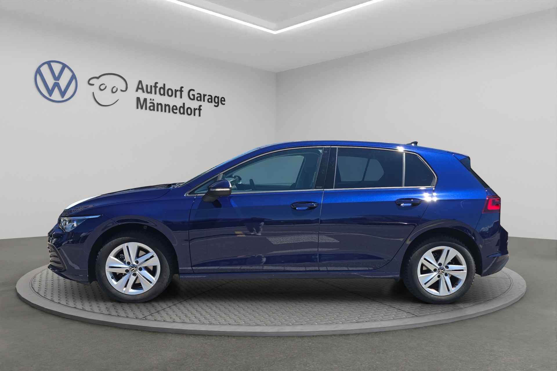 VW Golf 1.5 e TSI ACT Life DSG-image-2