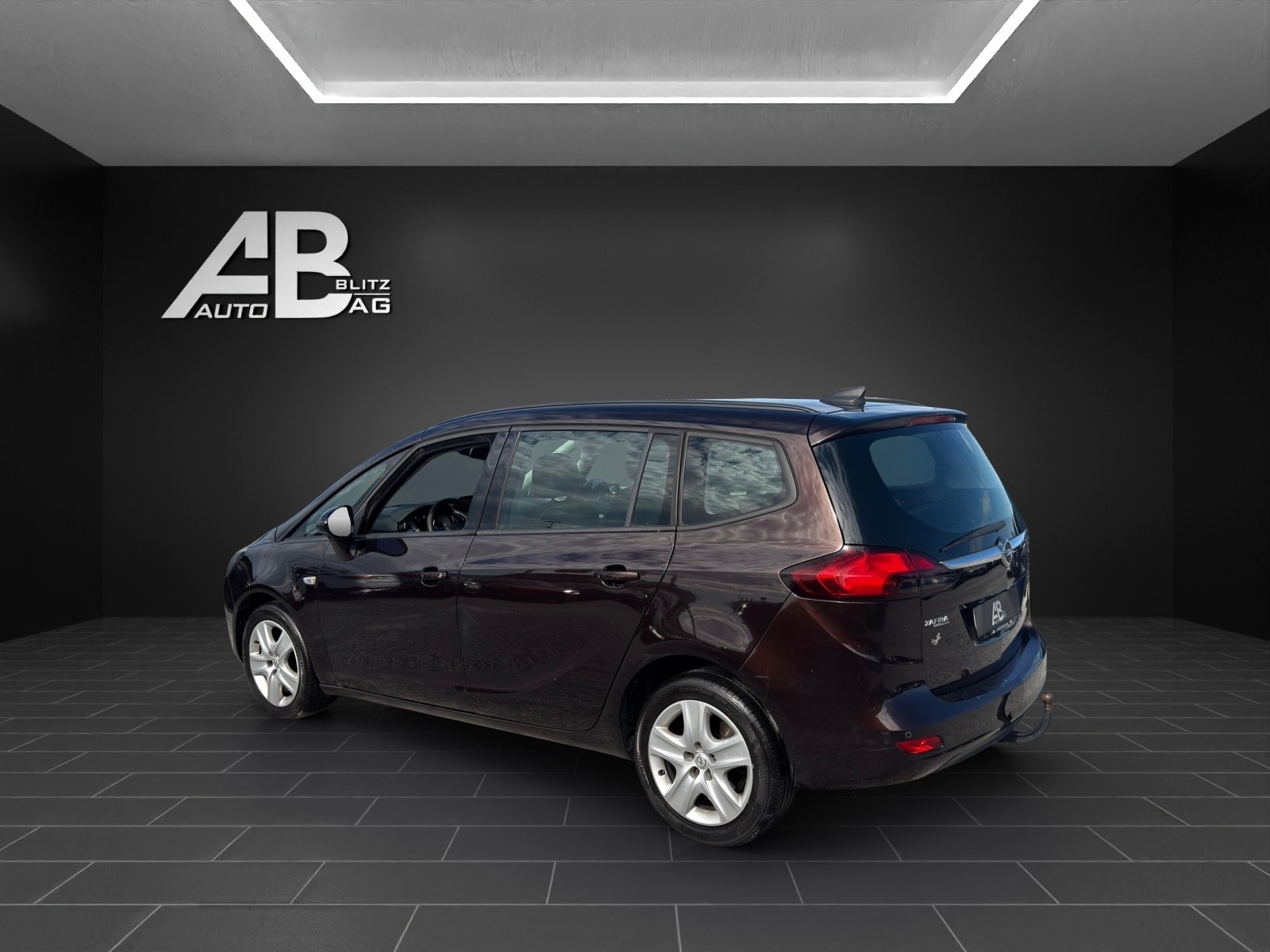 OPEL Zafira Tourer 1.6i 16V CNG Turbo Drive-image-2