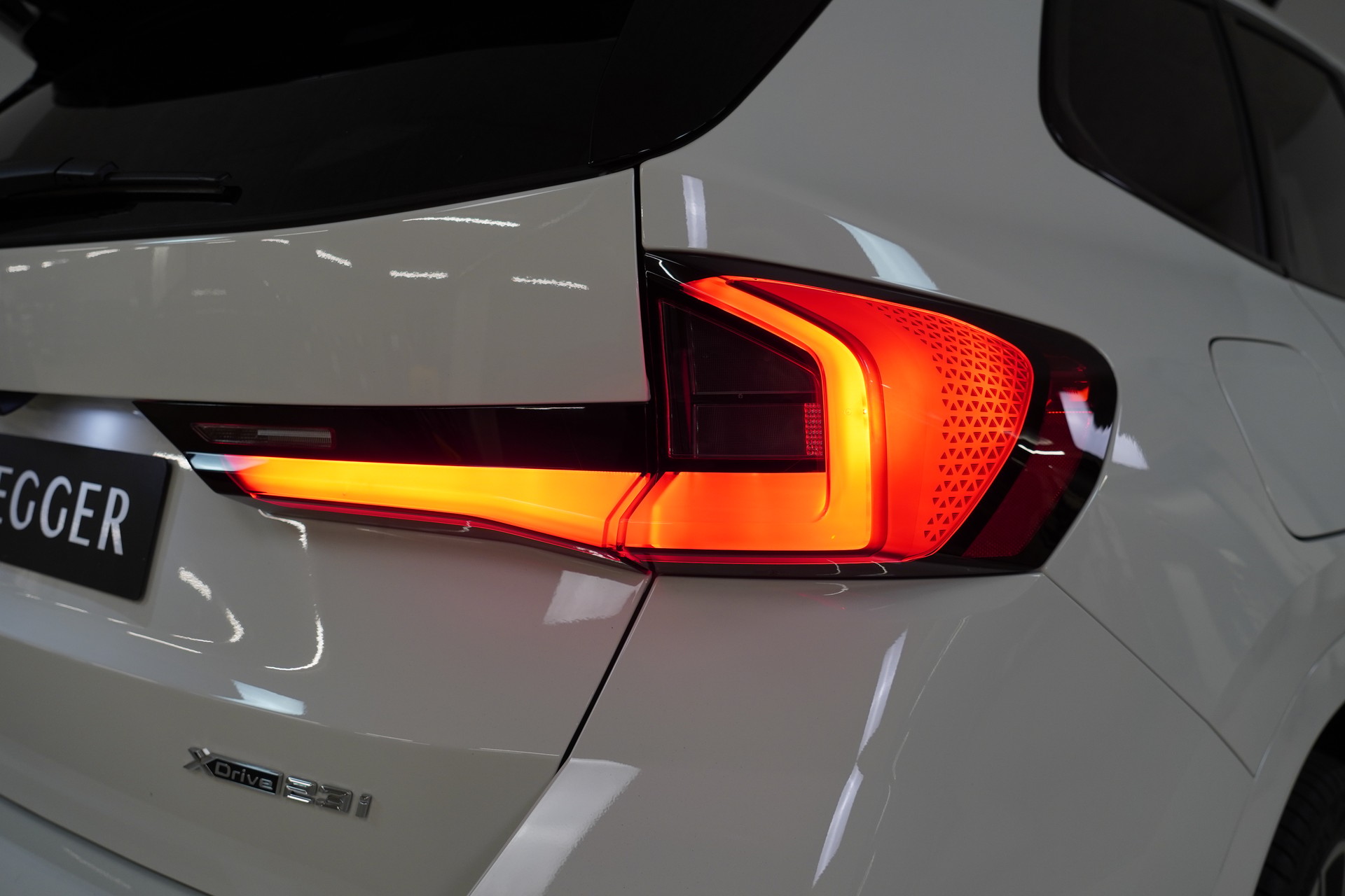 BMW X1 xDrive 23i 48V M Sport-image-19