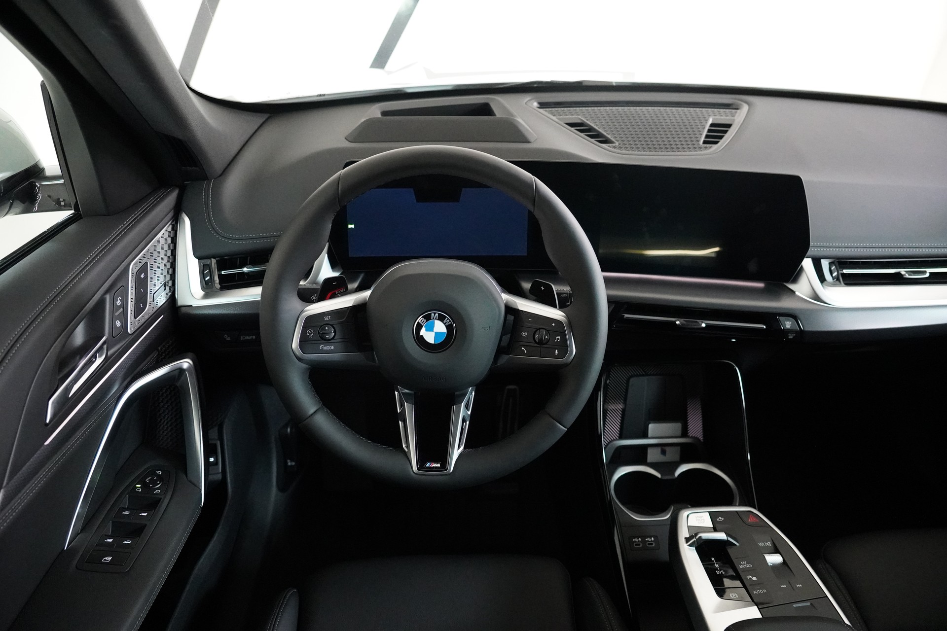 BMW X1 xDrive 23i 48V M Sport-image-21