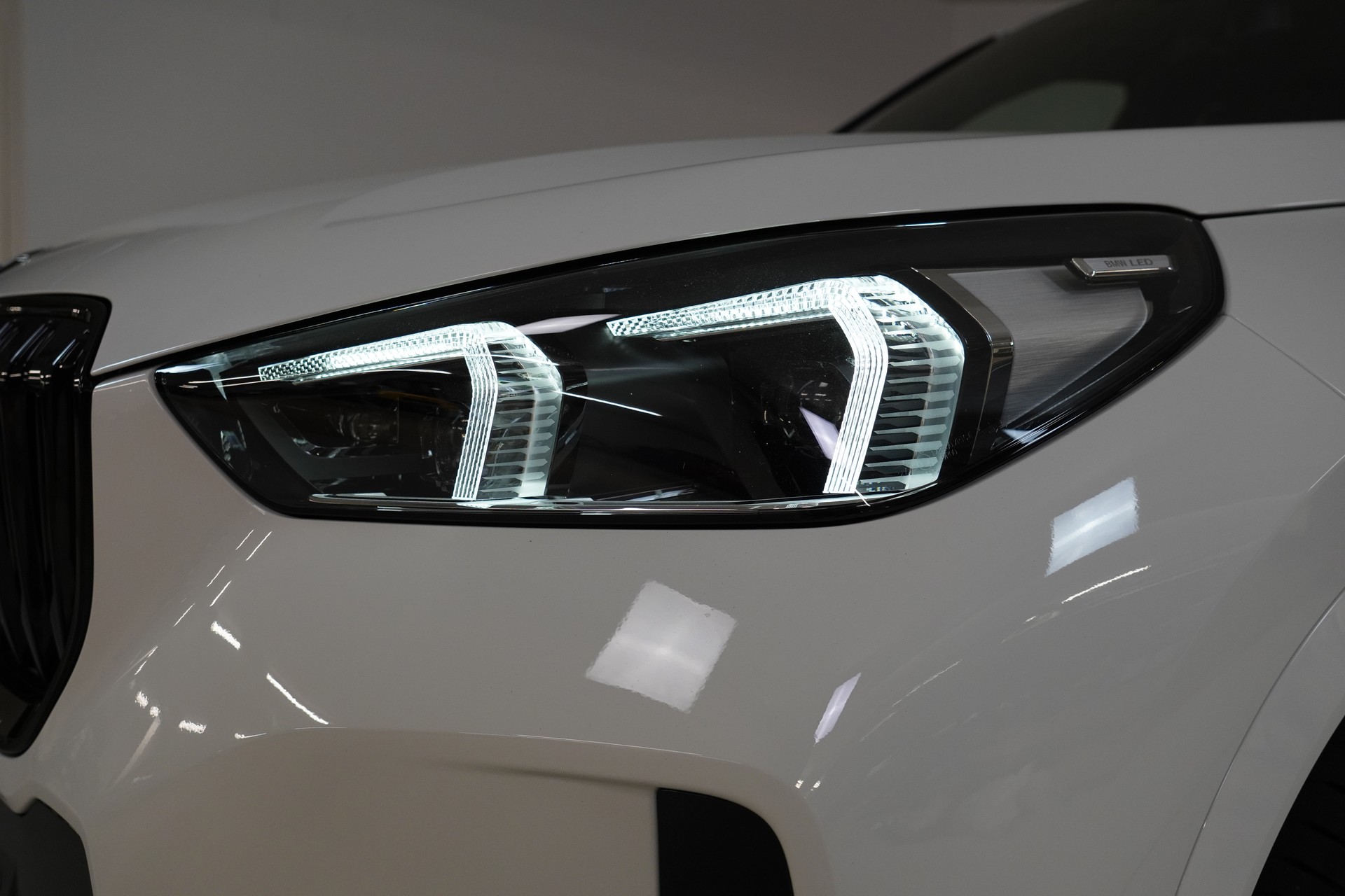 BMW X1 xDrive 23i 48V M Sport-image-8