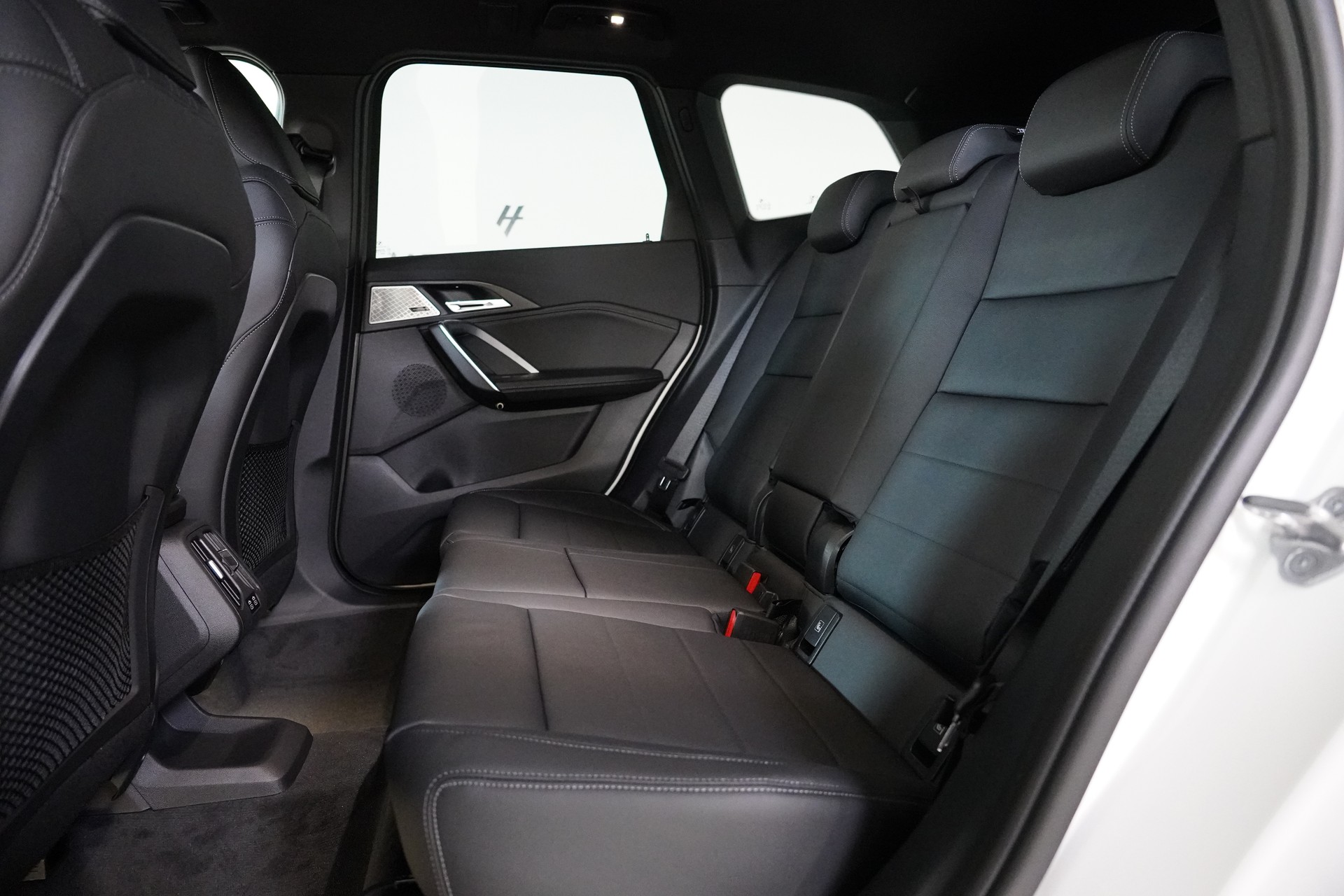 BMW X1 xDrive 23i 48V M Sport-image-13