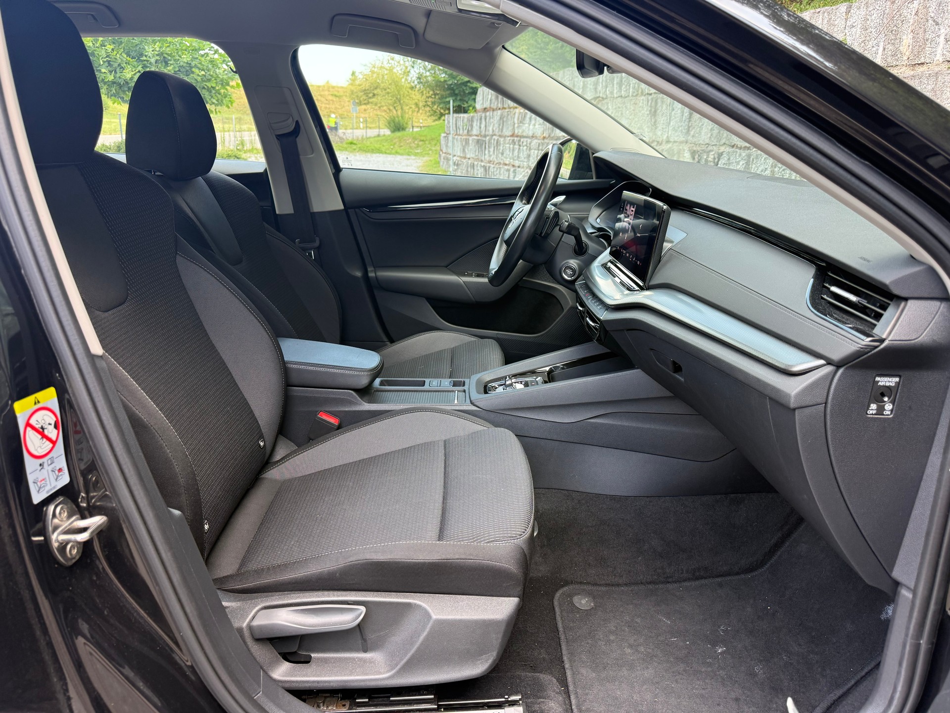 SKODA Octavia Combi 2.0 TDI DSG Ambition-image-5