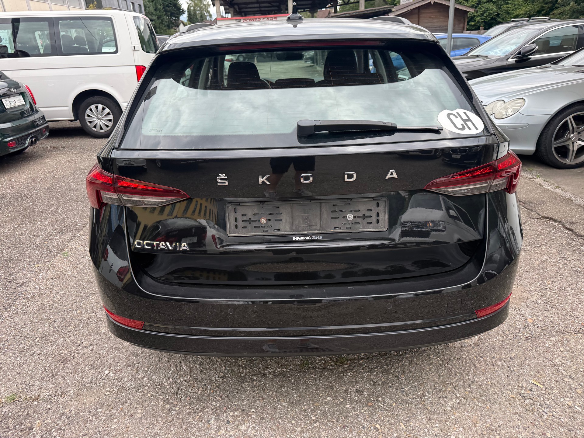 SKODA Octavia Combi 2.0 TDI DSG Ambition-image-7