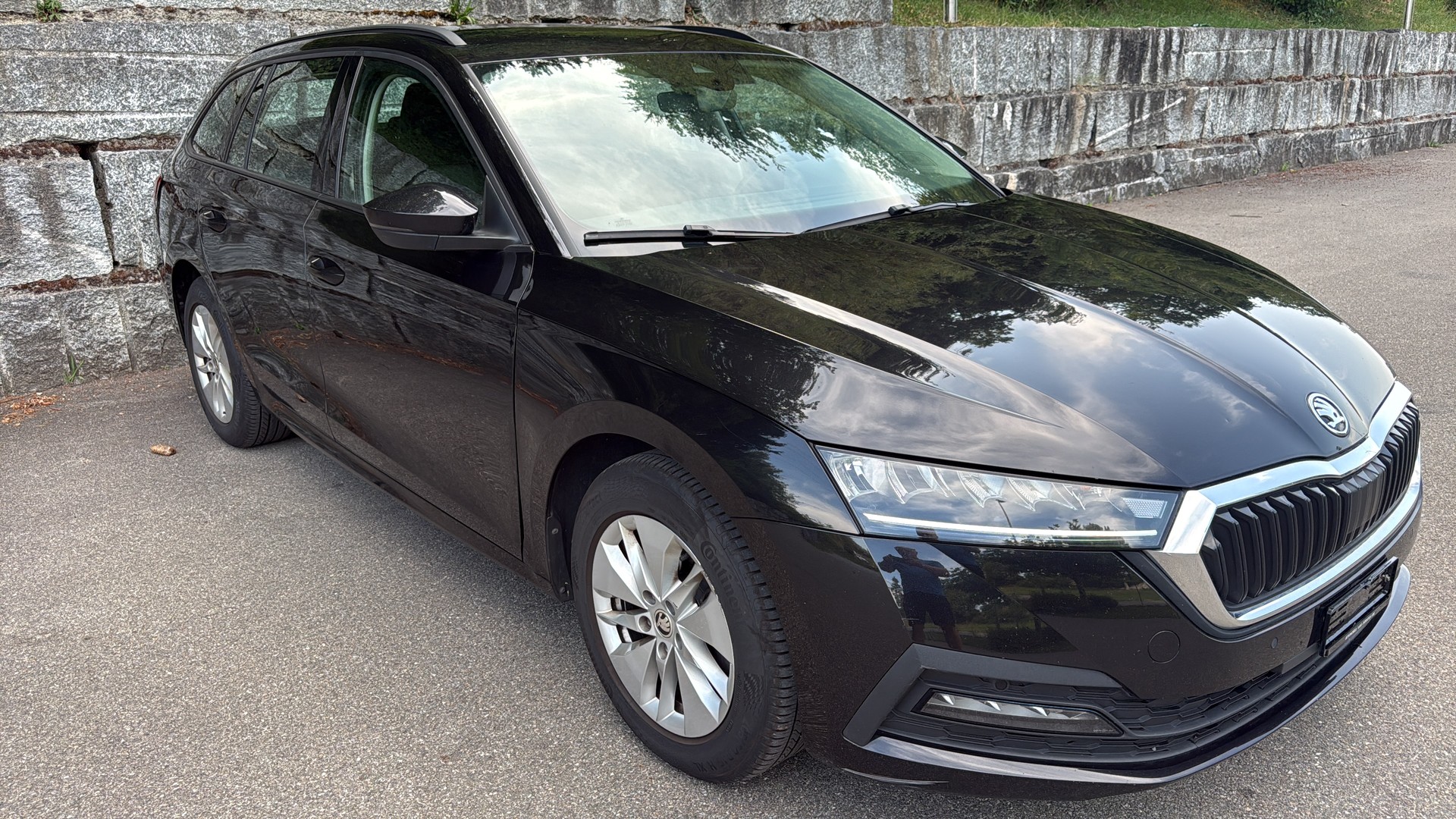 SKODA Octavia Combi 2.0 TDI DSG Ambition-image-1