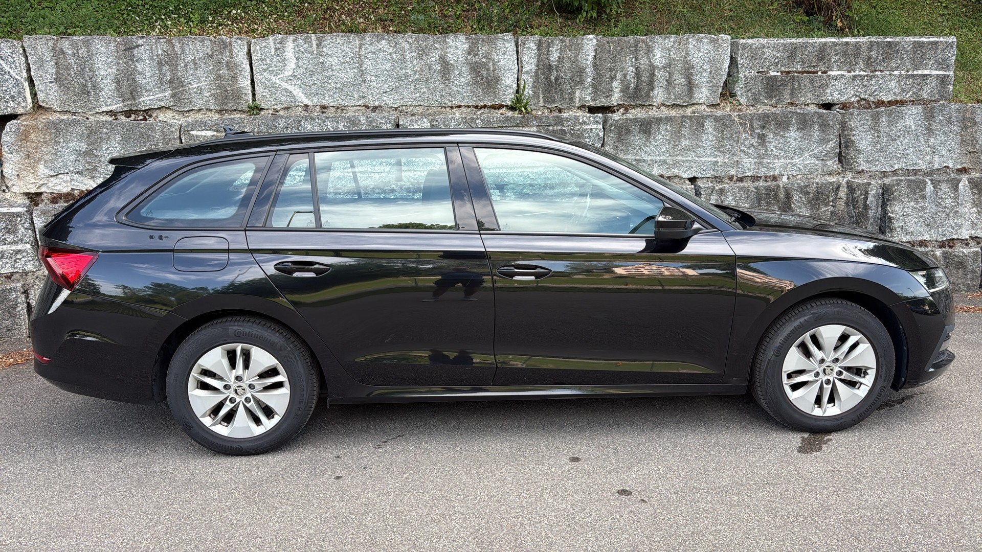SKODA Octavia Combi 2.0 TDI DSG Ambition-image-7