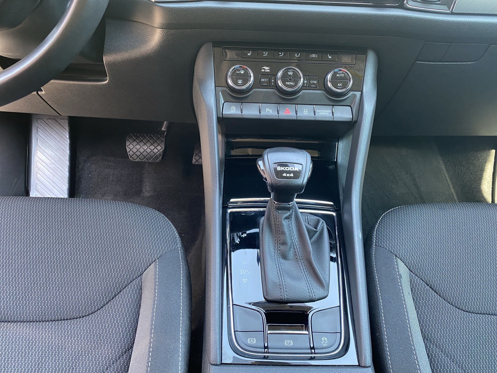 SKODA Kodiaq 2.0 TDI CR Ambition 4x4 DSG-image-13