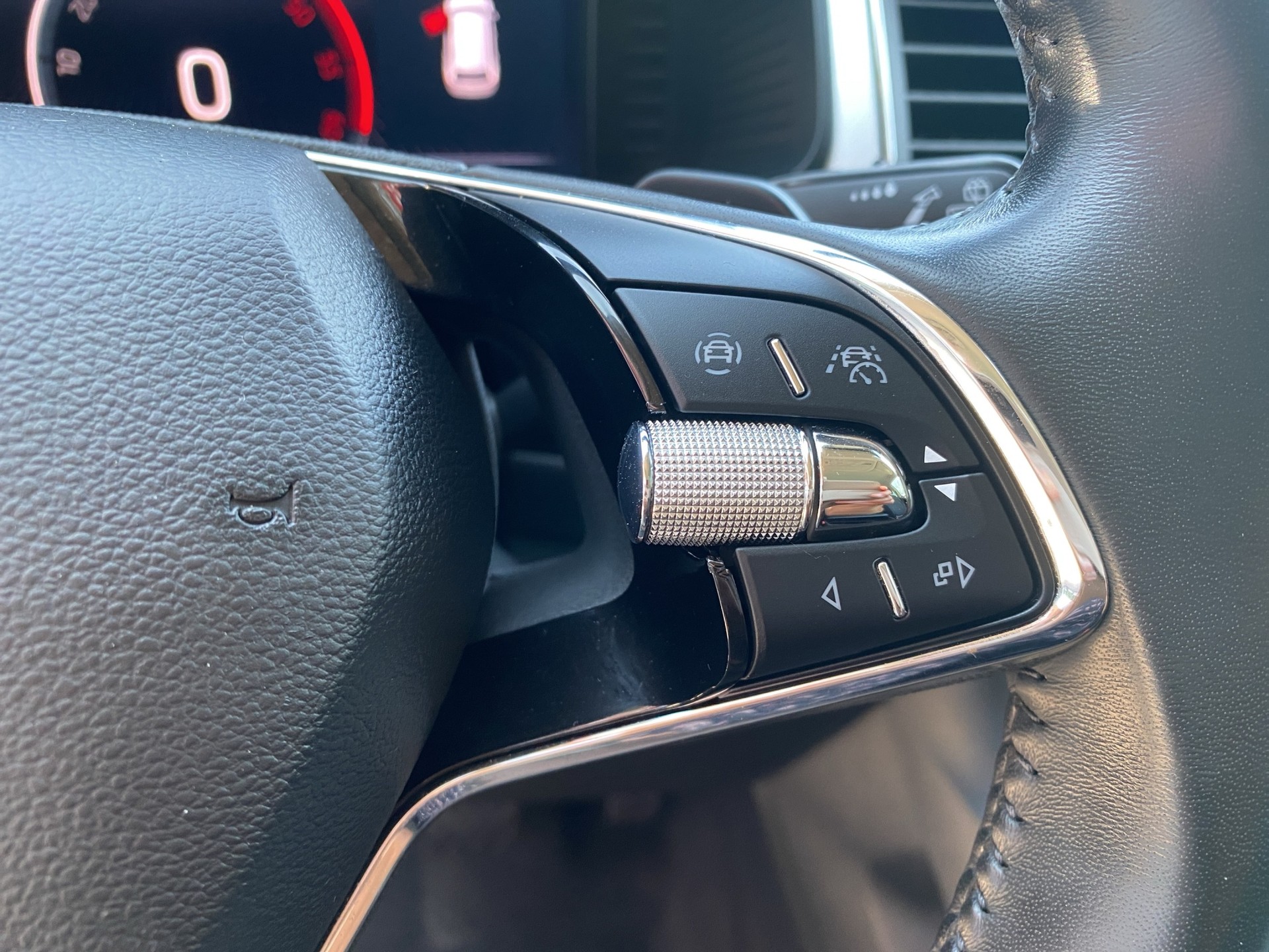 SKODA Kodiaq 2.0 TDI CR Ambition 4x4 DSG-image-12