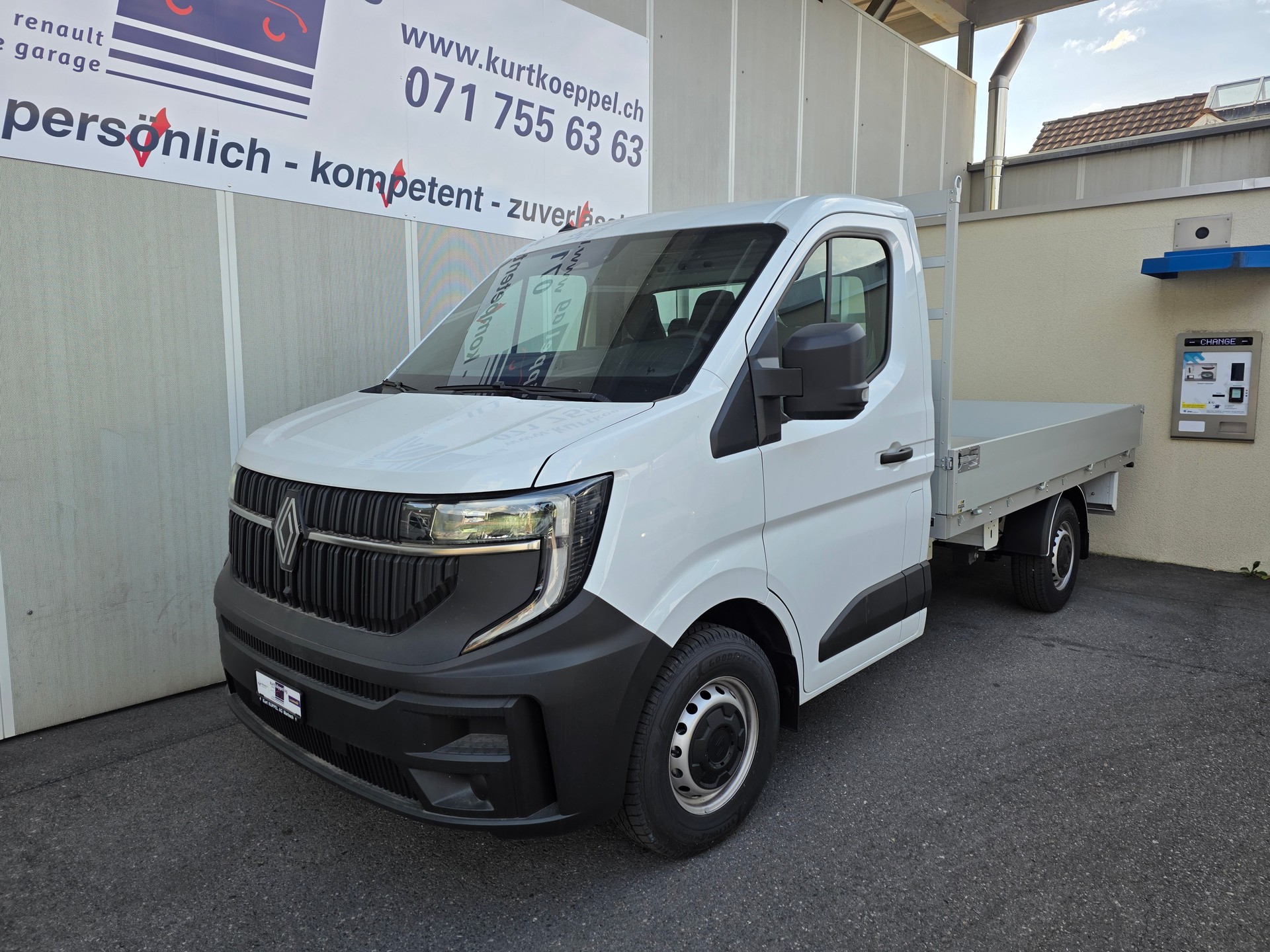 RENAULT Master T35 Blue dCi 150 L2H1-image-1