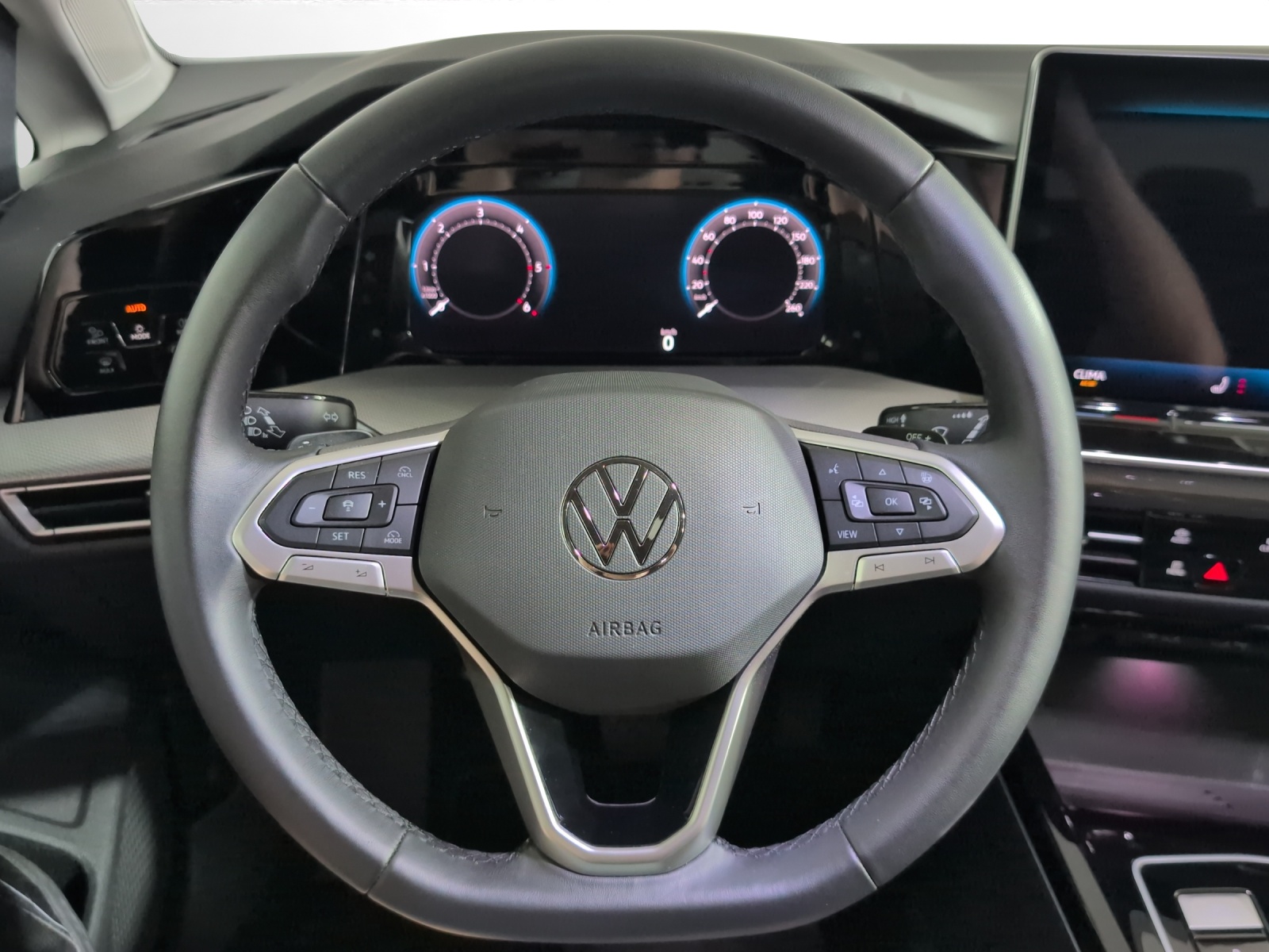 VW Golf Variant 2.0 TDI Style DSG-image-11
