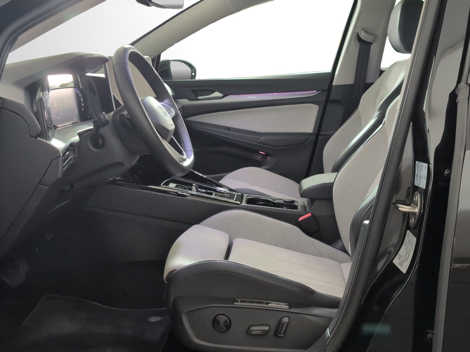 VW Golf Variant 2.0 TDI Style DSG-image-5
