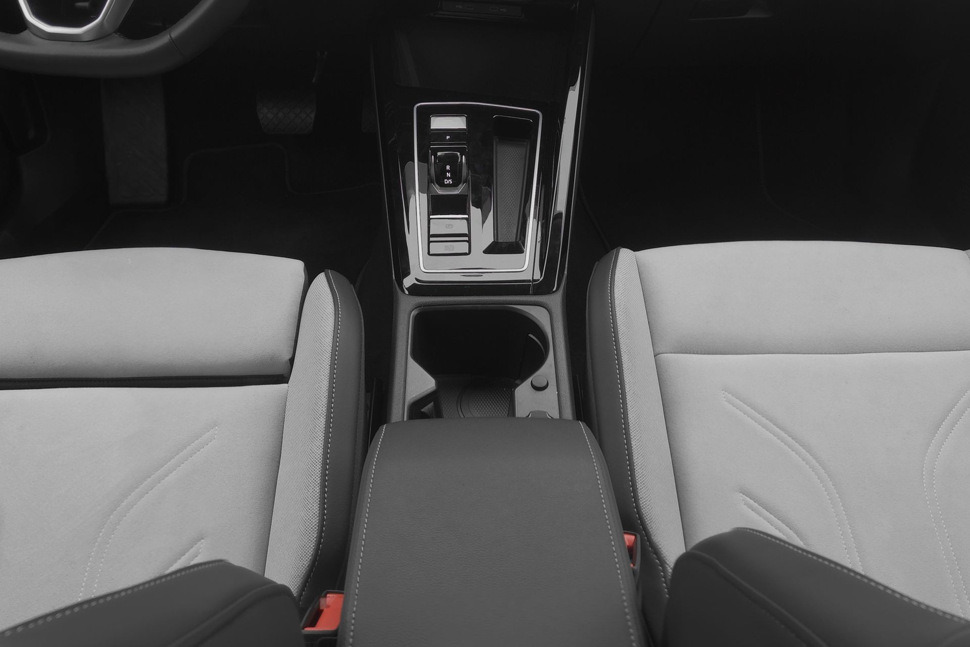 VW Golf Variant 2.0 TDI Style DSG-image-8