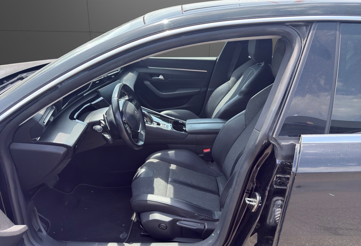 PEUGEOT 508 1.5 Blue HDI GT Line EAT8-image-3