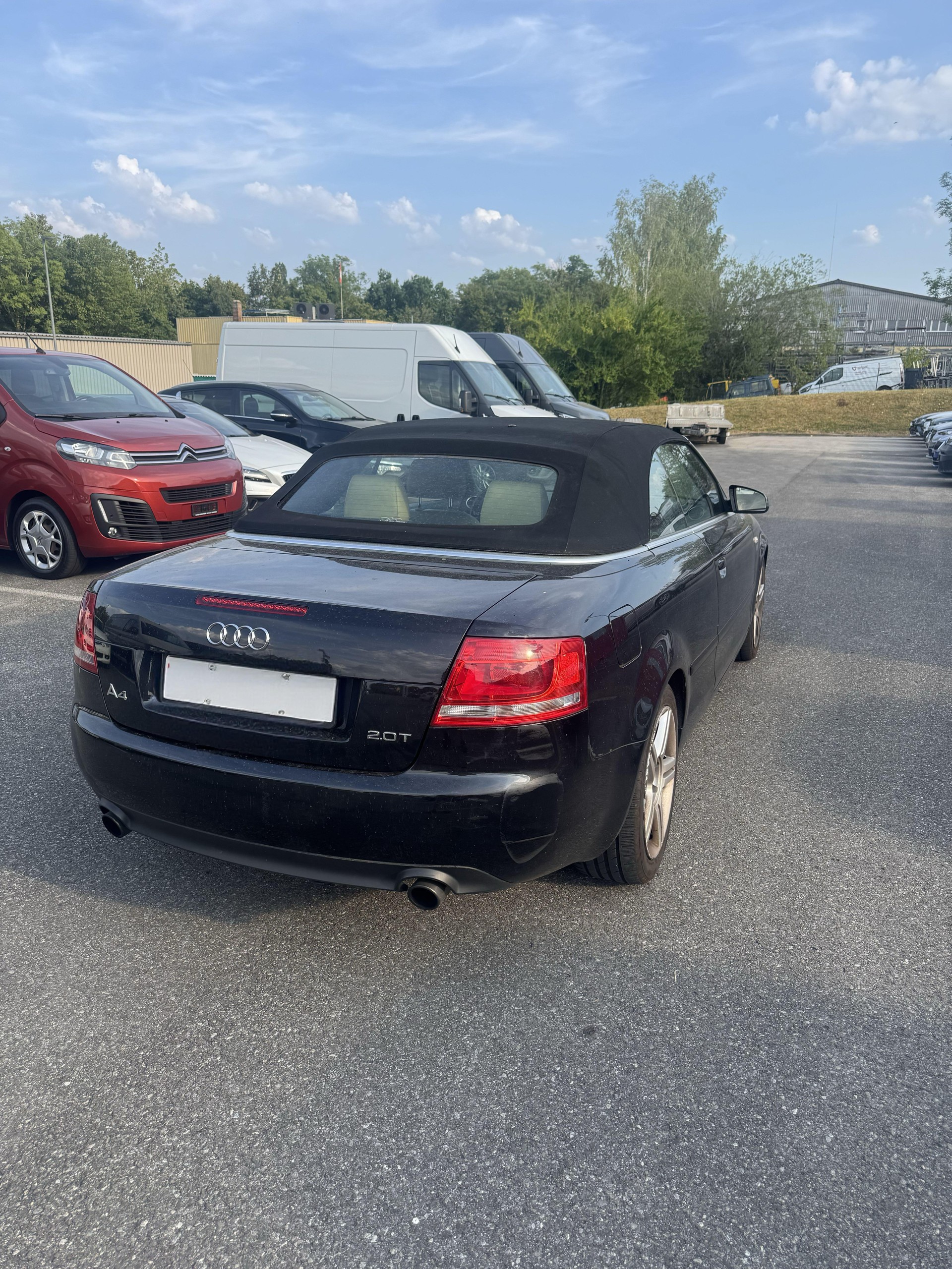AUDI A4 Cabriolet 2.0T FSI multitronic-image-3