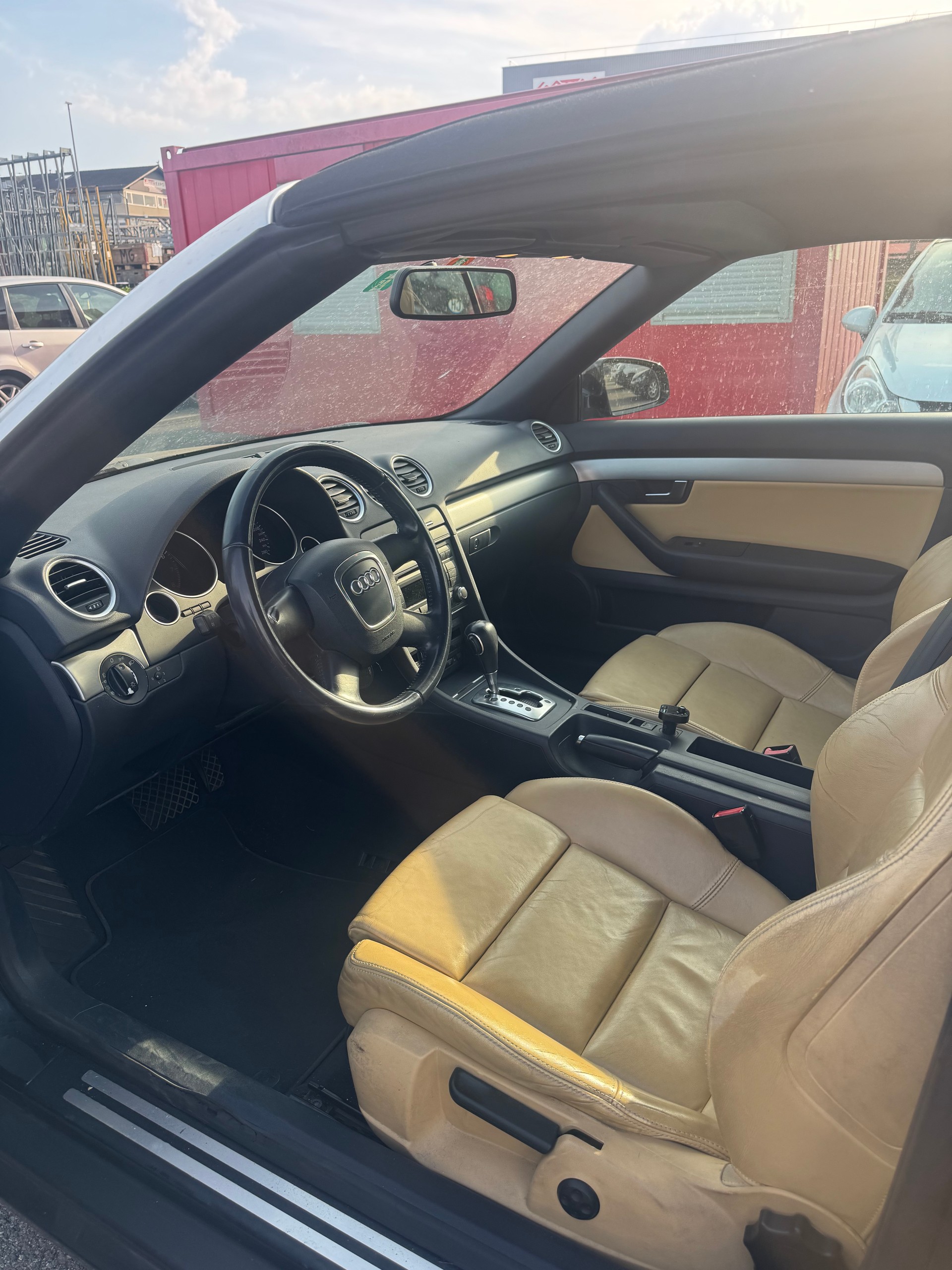 AUDI A4 Cabriolet 2.0T FSI multitronic-image-5