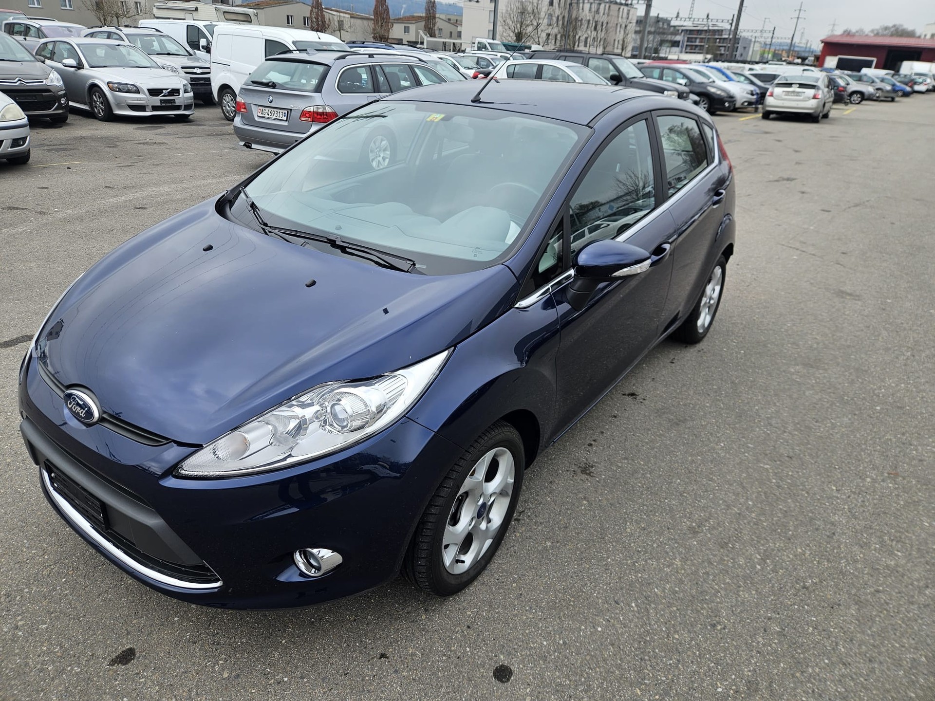 FORD Fiesta 1.4 16V Trend Automatic-image-0