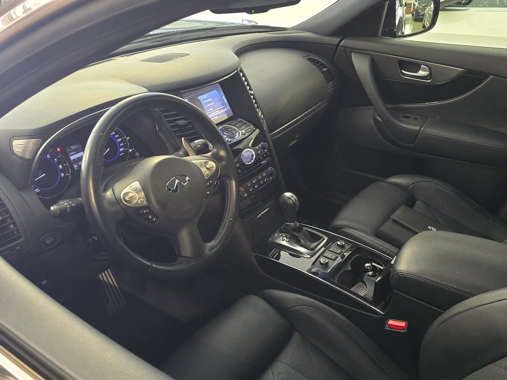 INFINITI QX70 3.7 S Premium AWD Automatic-image-5