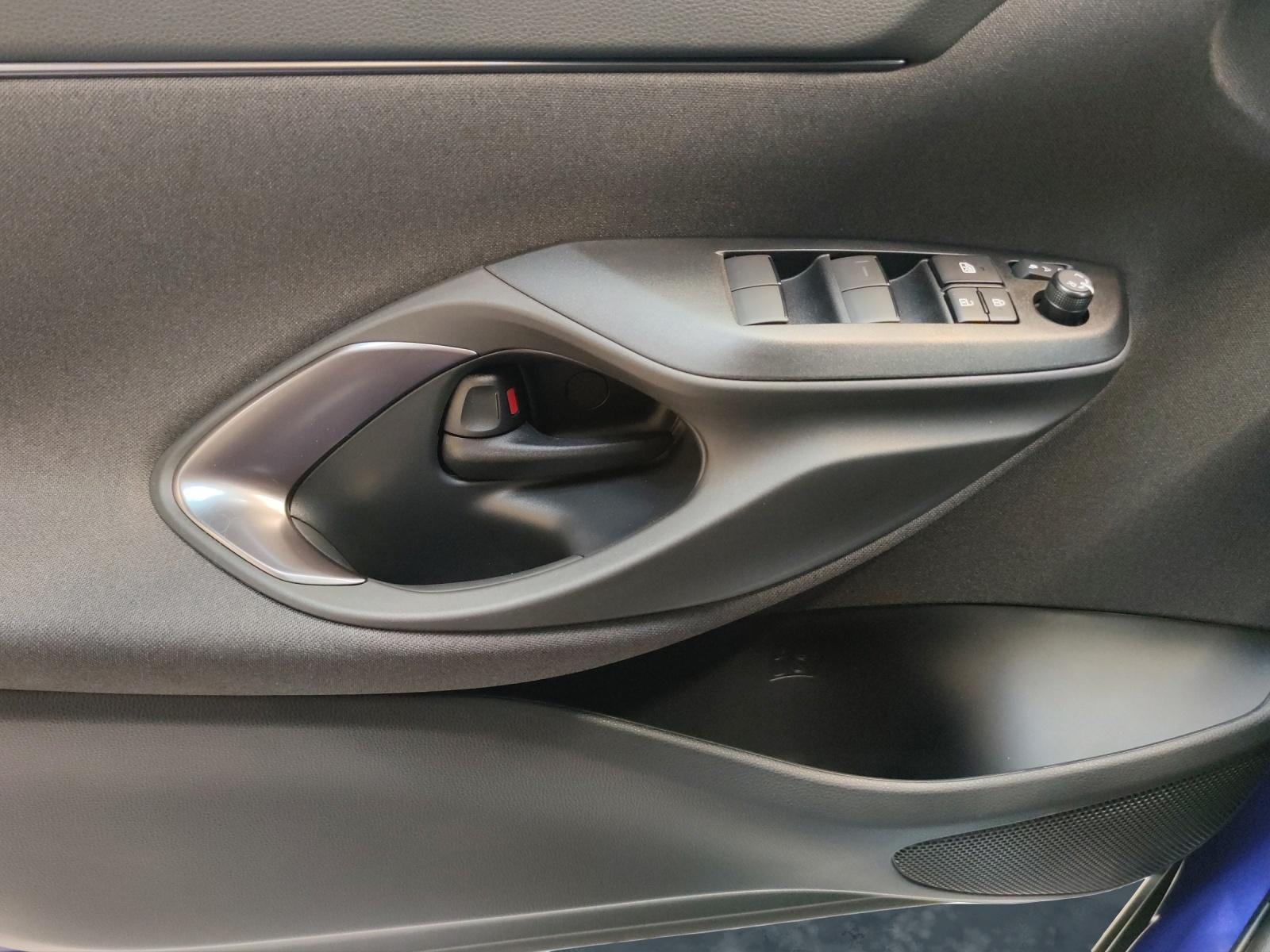 TOYOTA Yaris Cross 1.5 VVT-i HSD GR Sport-image-16