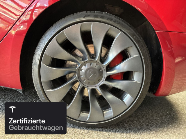 TESLA Model 3 Performance-image-5