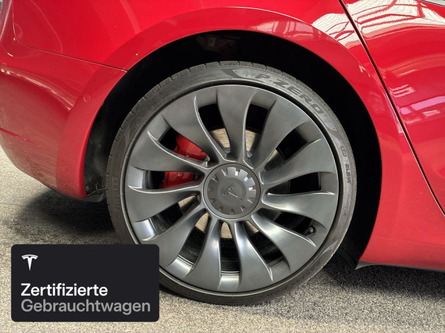 TESLA Model 3 Performance-image-9