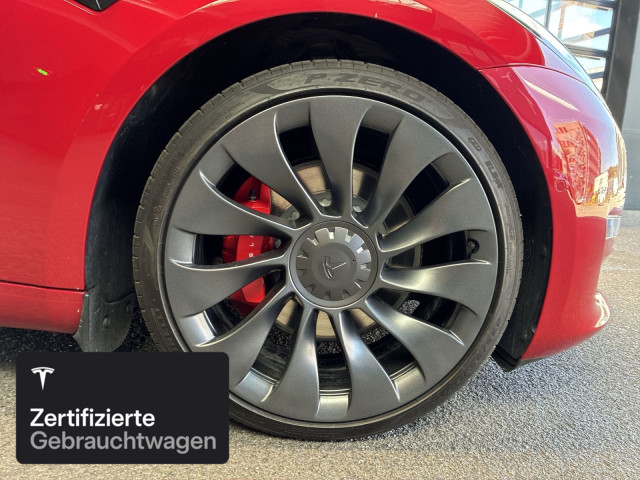 TESLA Model 3 Performance-image-10
