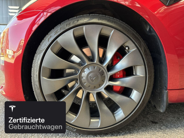 TESLA Model 3 Performance-image-4