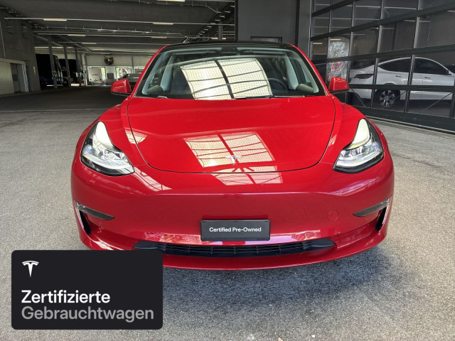 TESLA Model 3 Performance-image-2