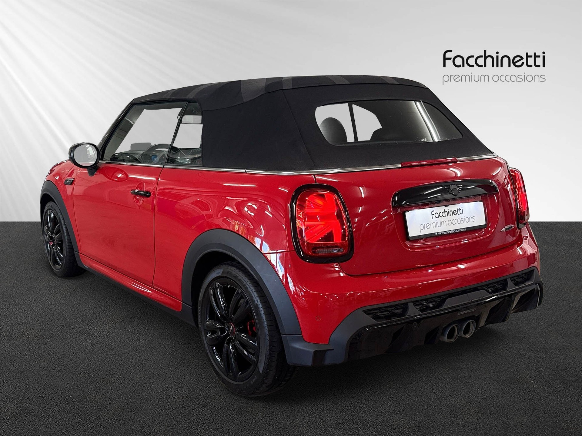 MINI Cooper John Cooper Works Cabriolet Steptronic-image-2